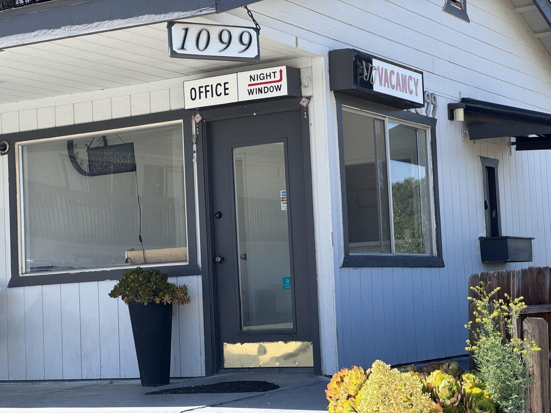 Vista Exterior WESTERN STATESINN