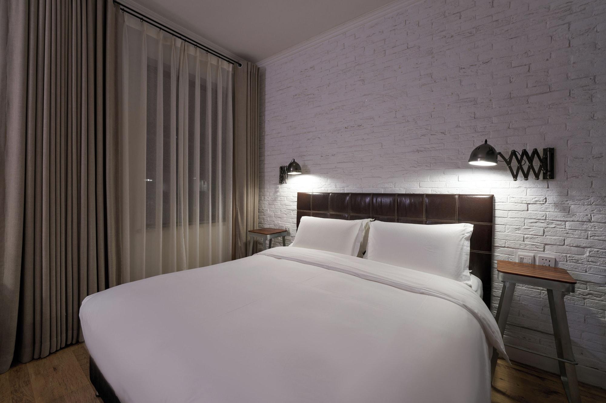 Varios Yi Stack Hotel