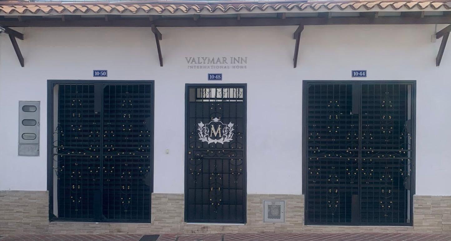 Vista Exterior Valymar Inn