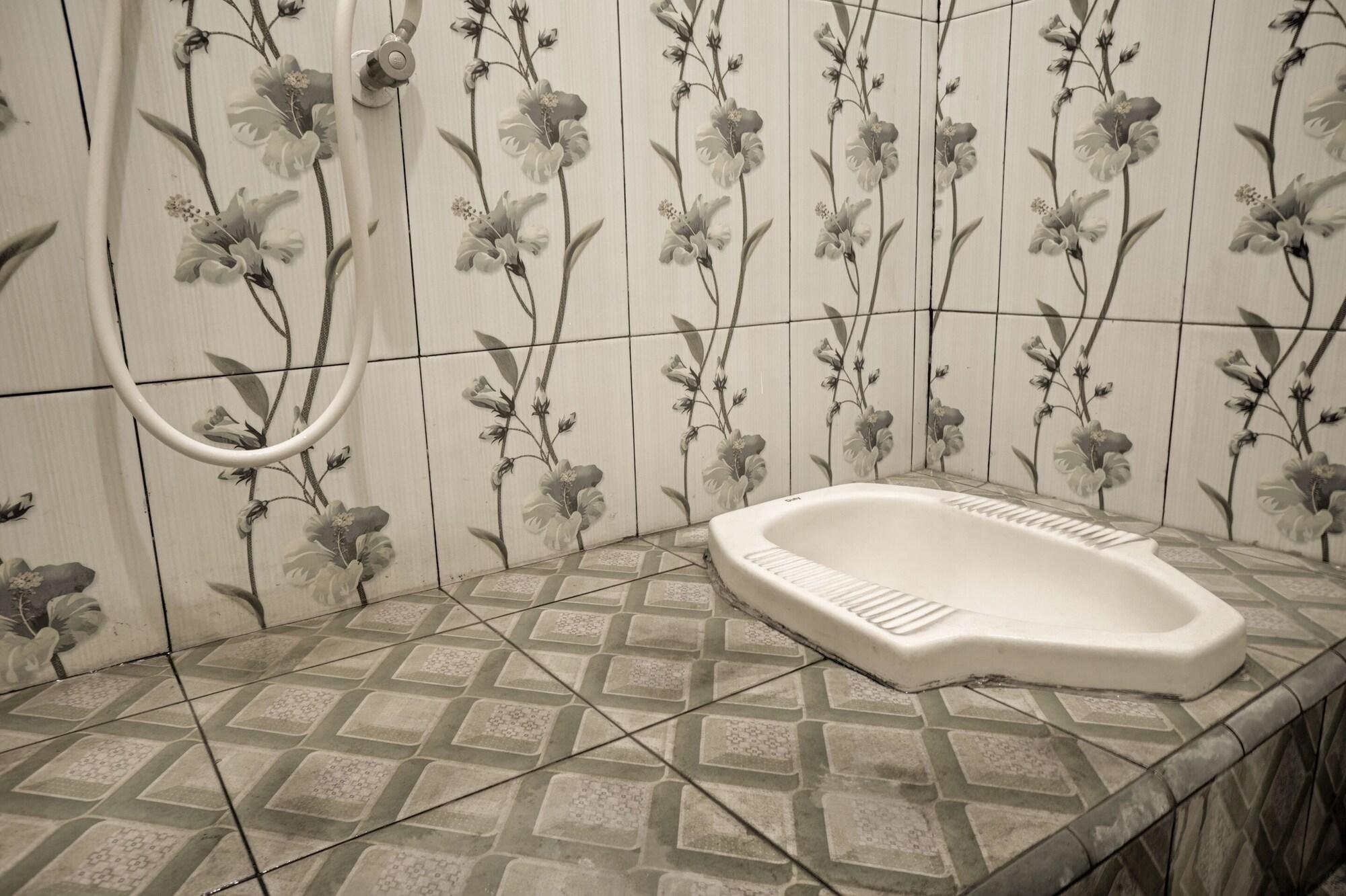 Equipamiento de Habitación OYO Life 92922 Kost Bu Mala 1 Syariah