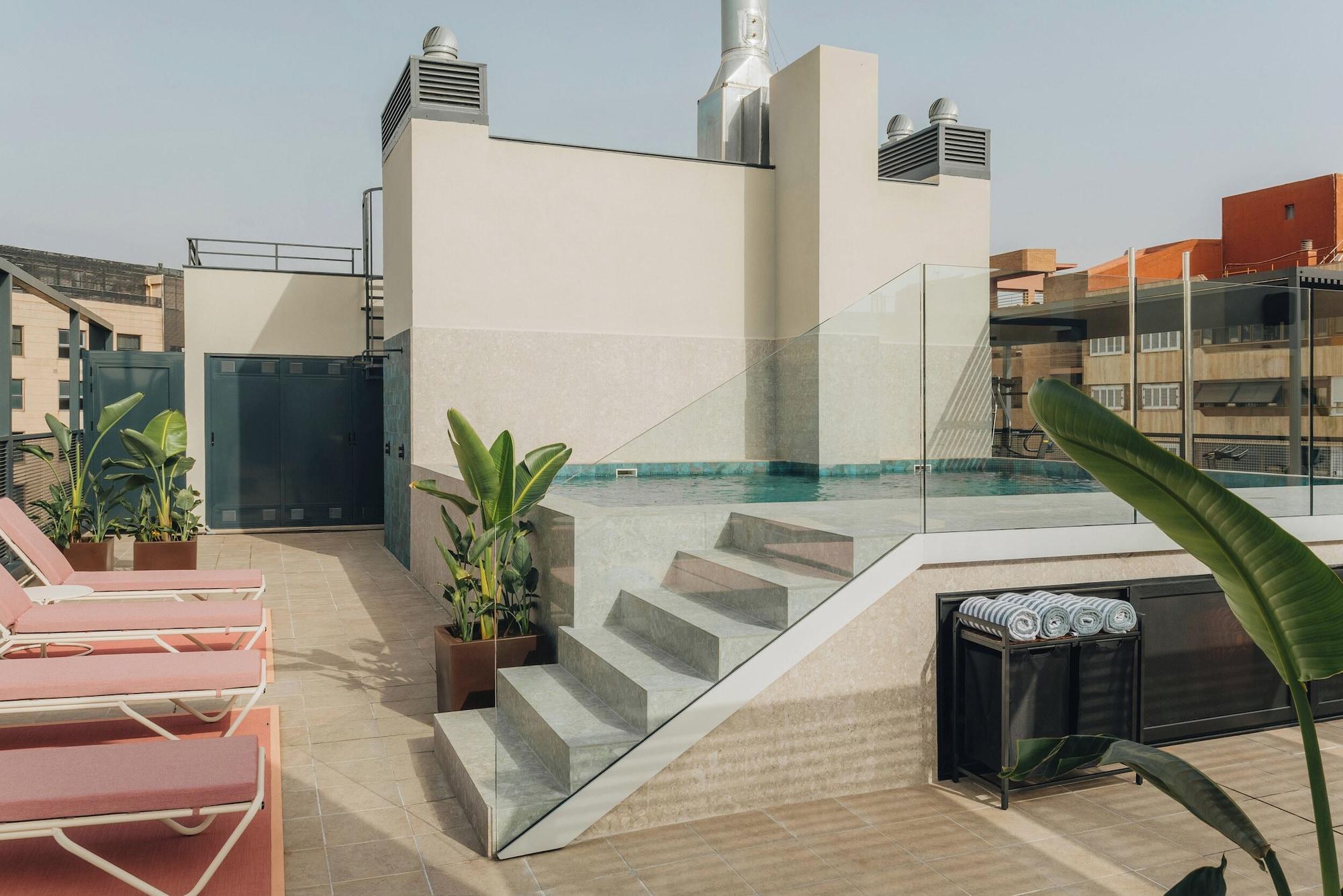 Vista Piscina Ramírez Flats Valencia