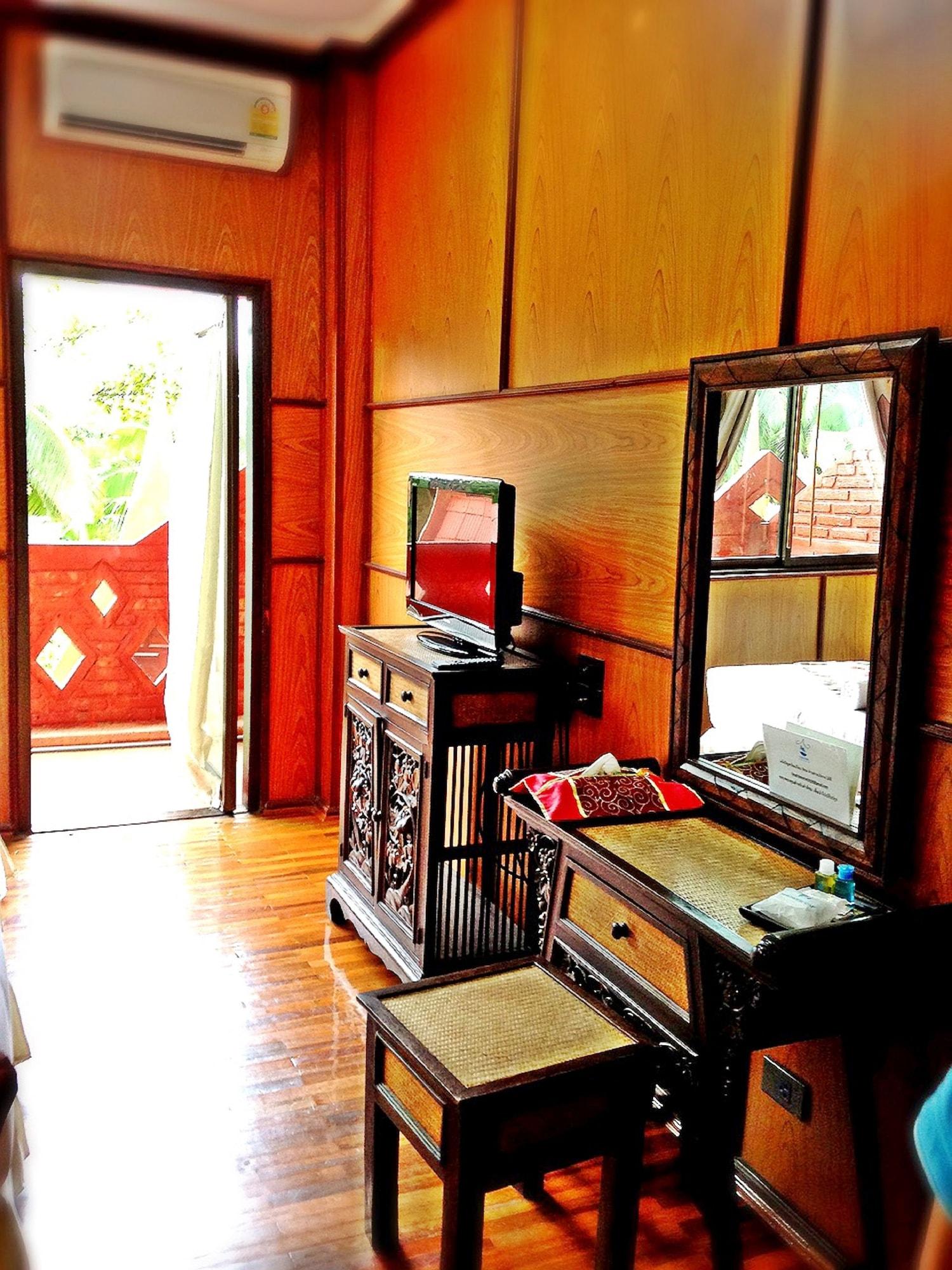 Set de Habitación Jaroenrat Resort