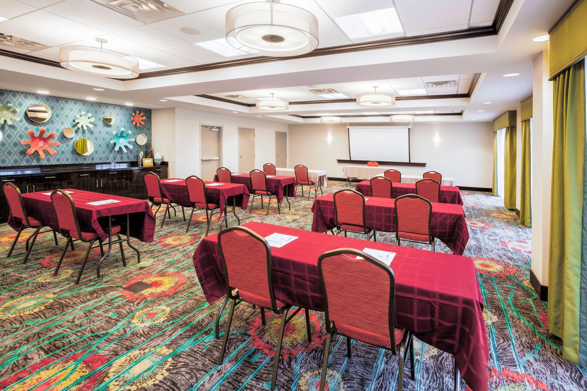 Sala de Reuniones Holiday Inn Express & Suites Eureka by IHG