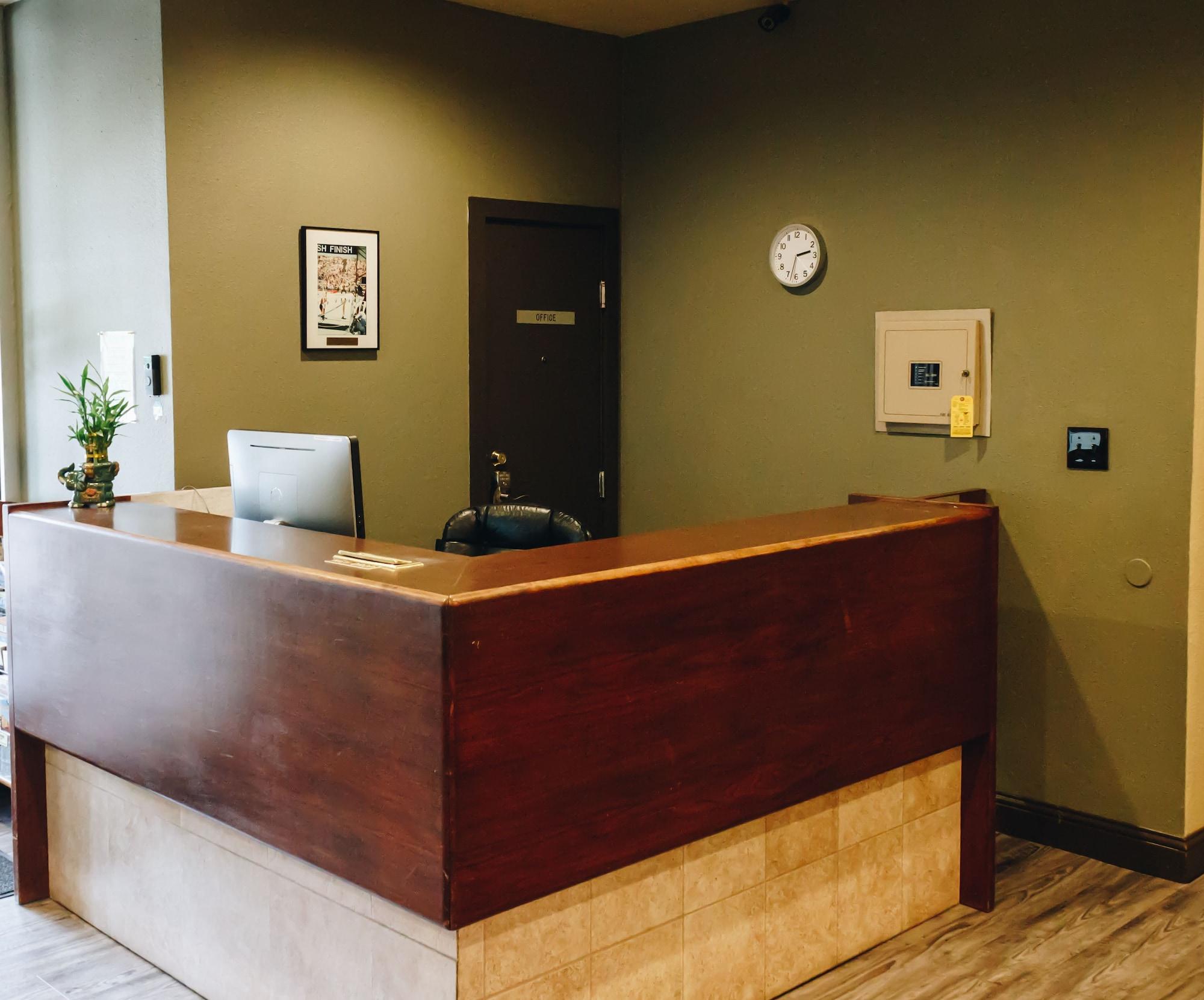 Vista Lobby Boulder Twin Lakes Inn