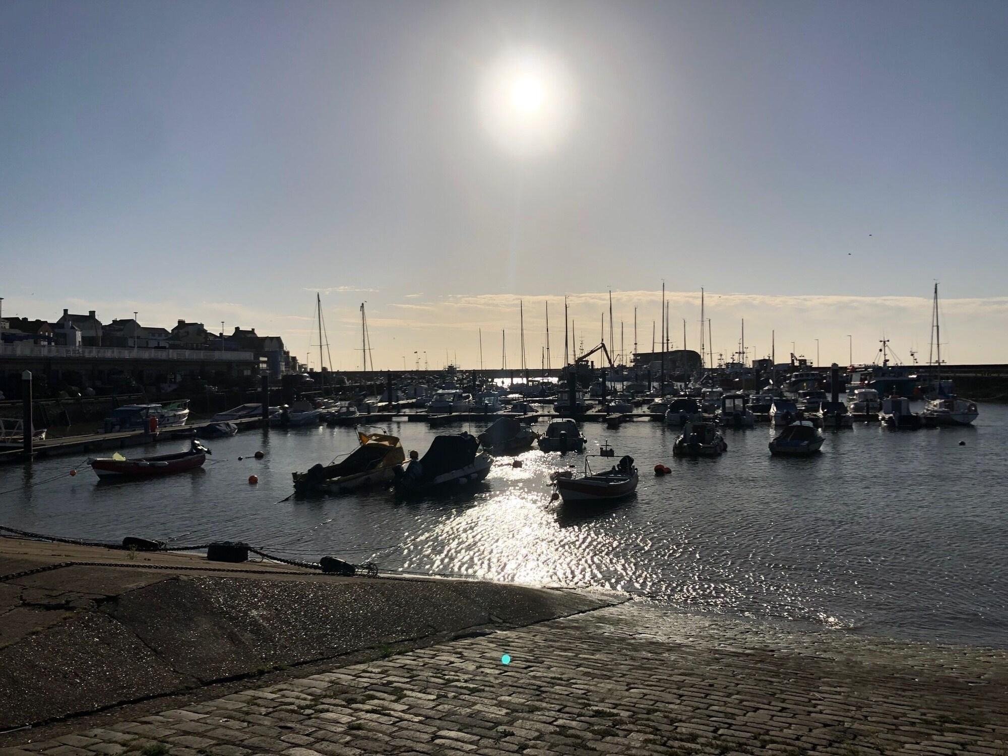 Vista Exterior Salt on the Harbour