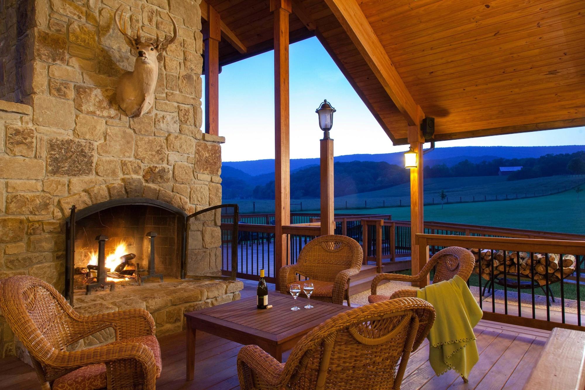 Varios Fort Lewis Lodge