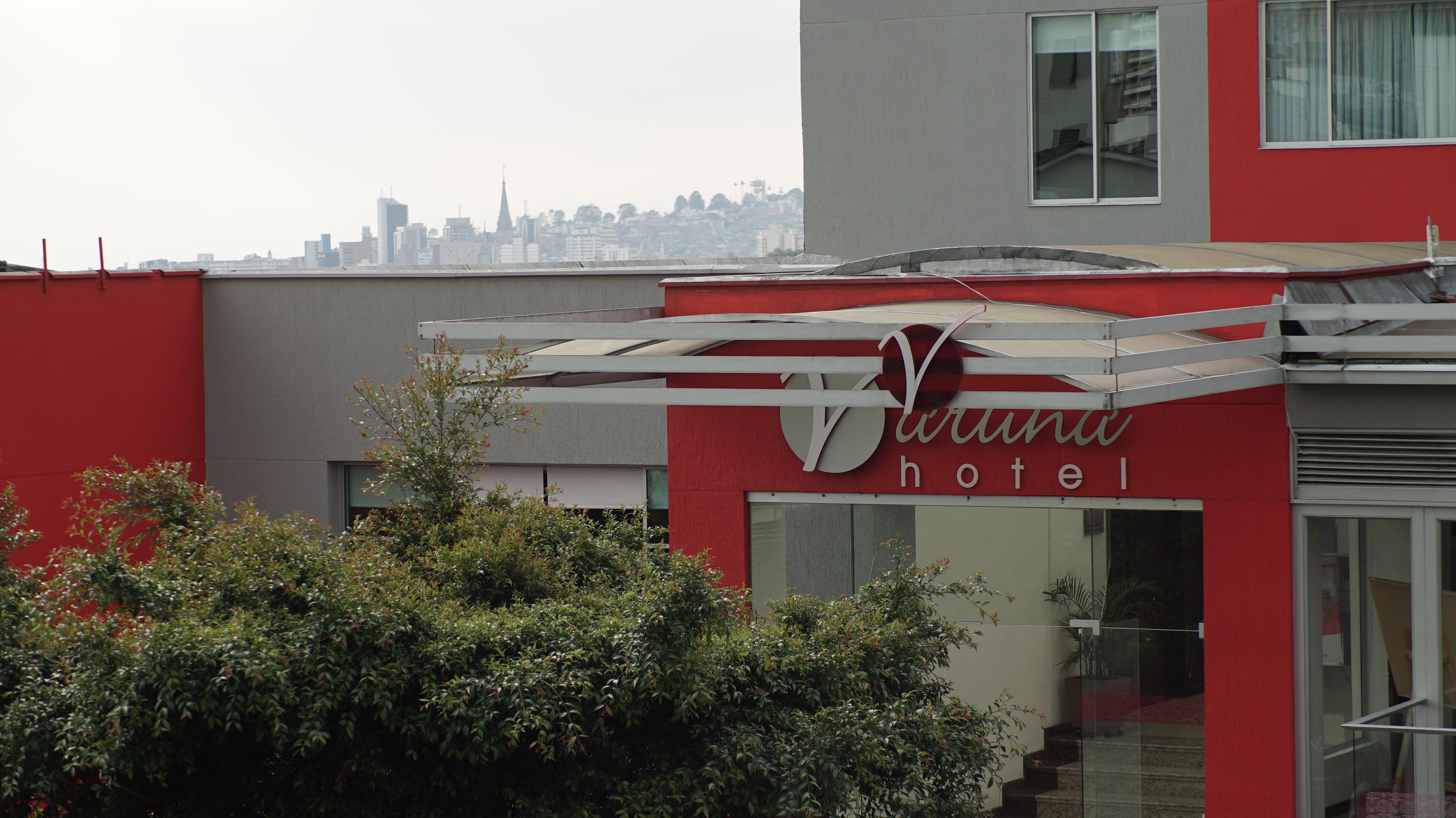 Vista Exterior Hotel Varuna