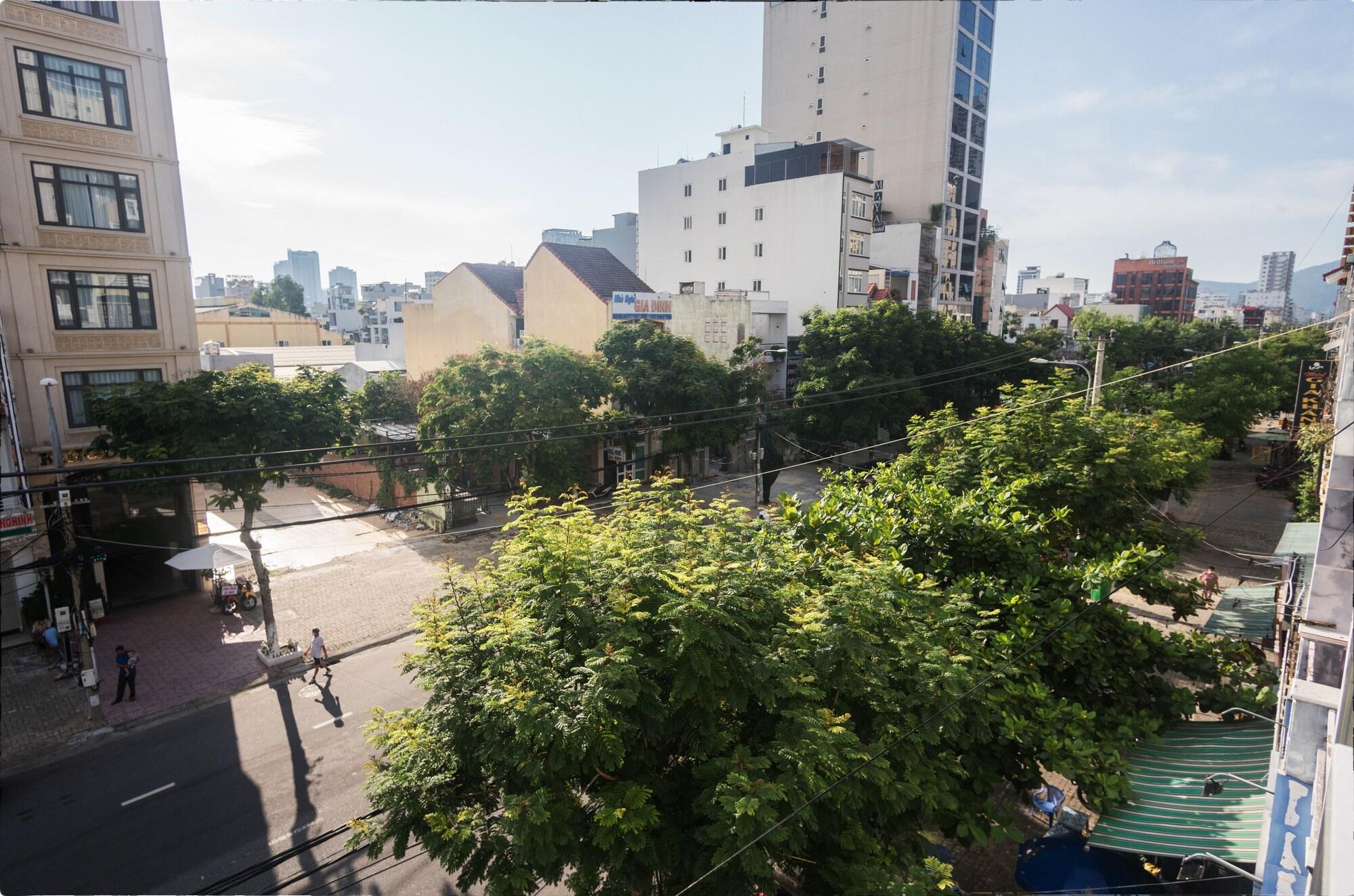 Vista Exterior OYO 1168 Elly's Home 2