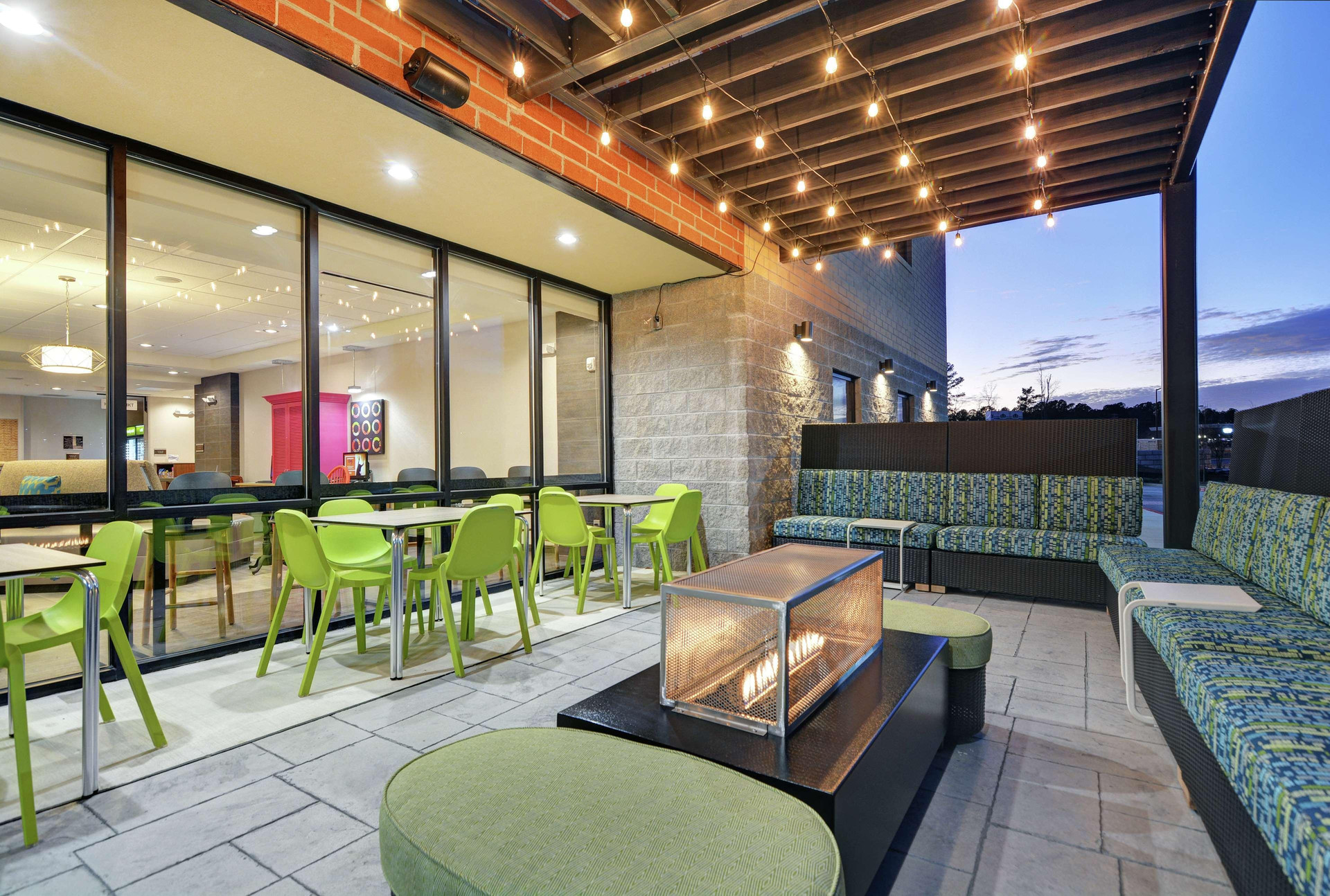 Vista Exterior Home2 Suites by Hilton Raleigh Durham Airport RTP