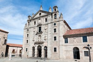 Actividad - Avila con entrada a las Murallas y Segovia con ingreso al Alcázar - Dia completo 