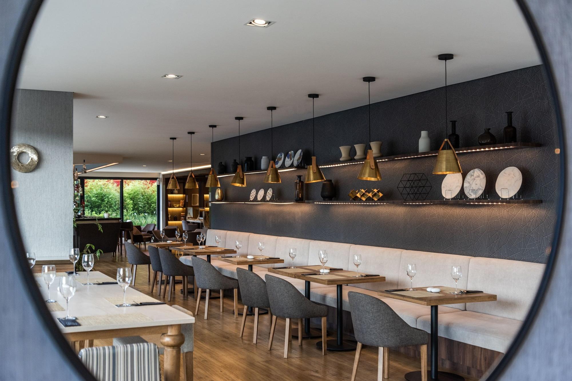 Restaurant AC Hotel by Marriott Bogota Zona T