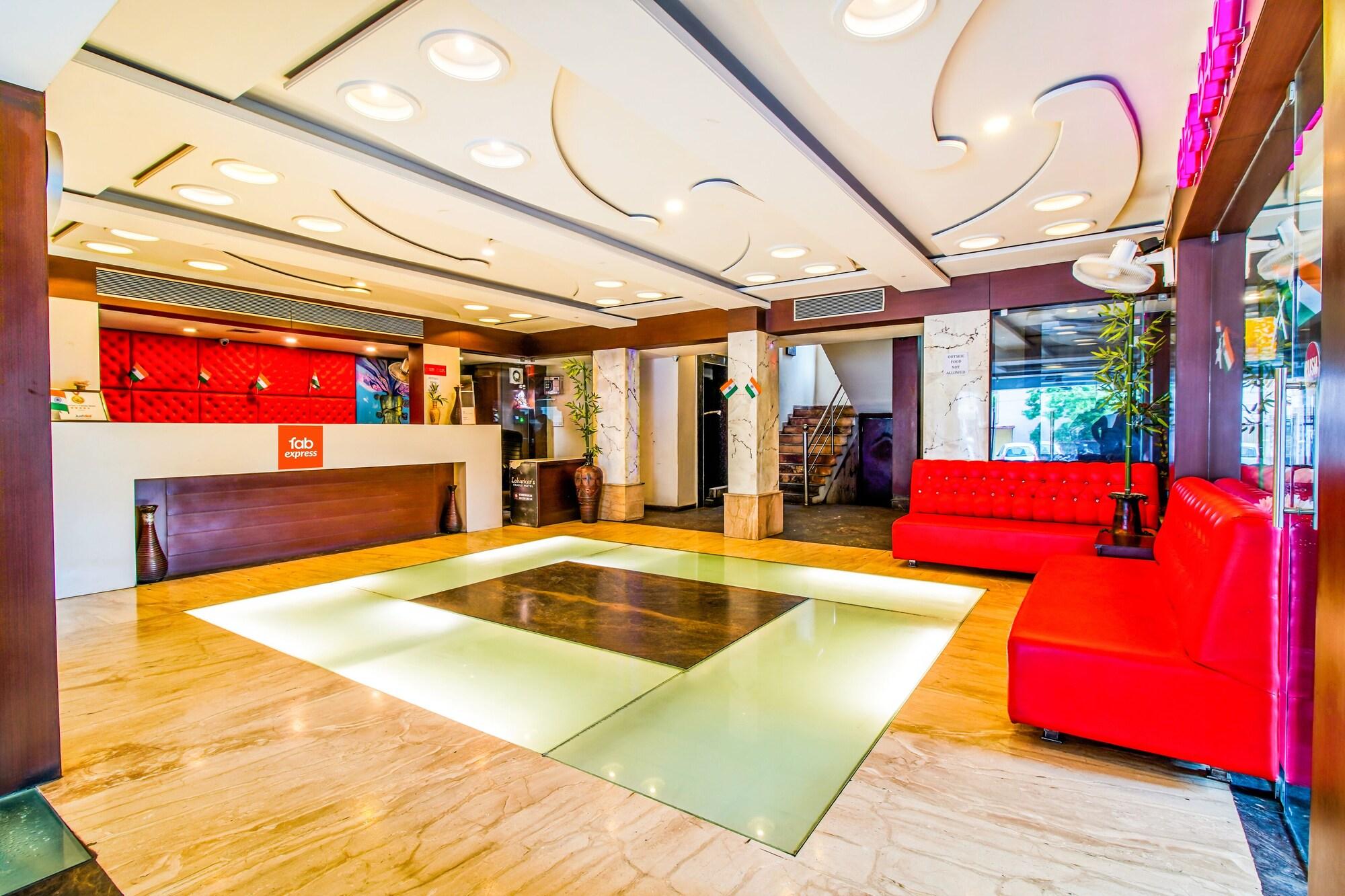 Vista Lobby FabExpress Loharkar's II