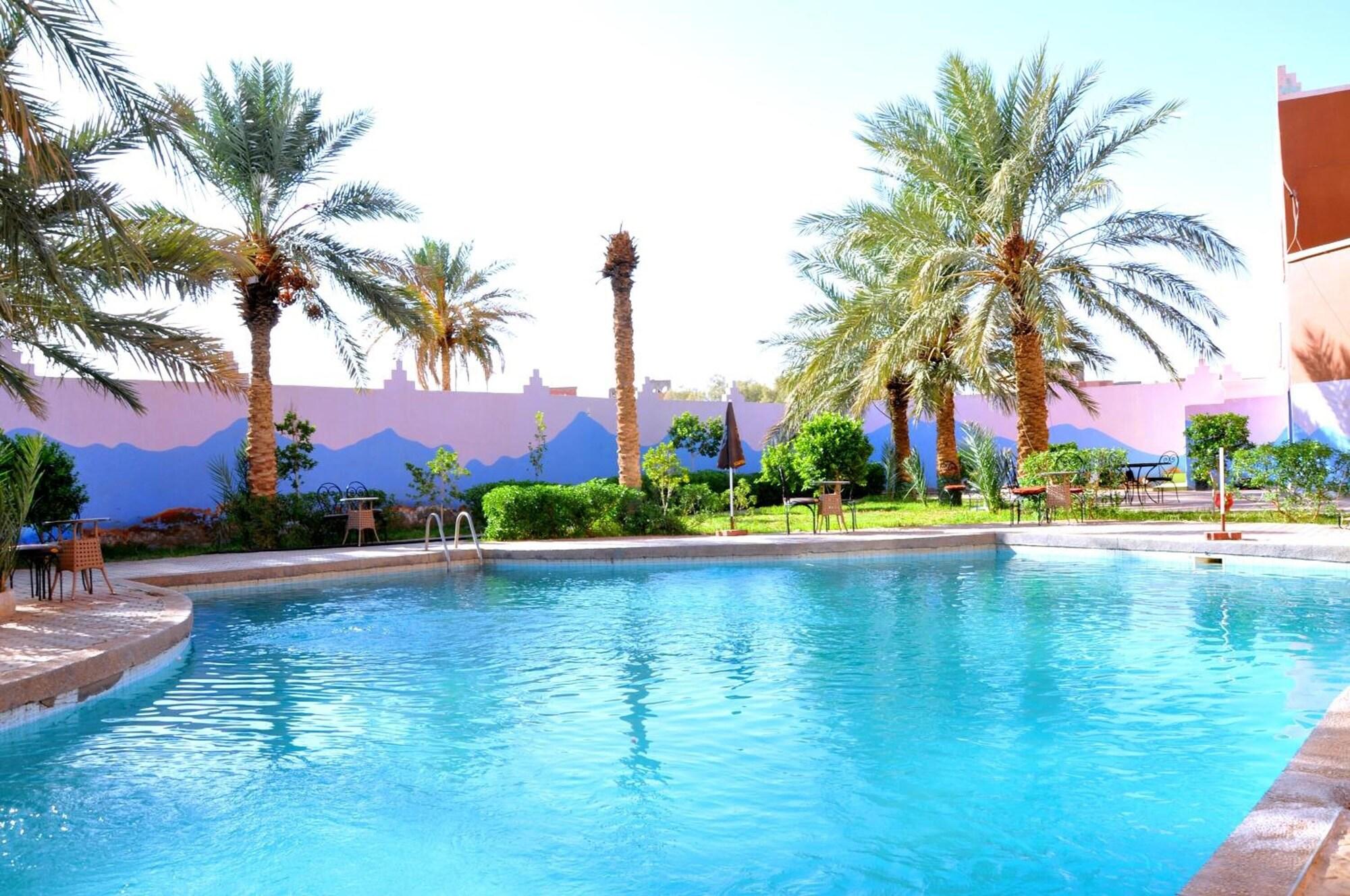 Vista Piscina Chez Salmi