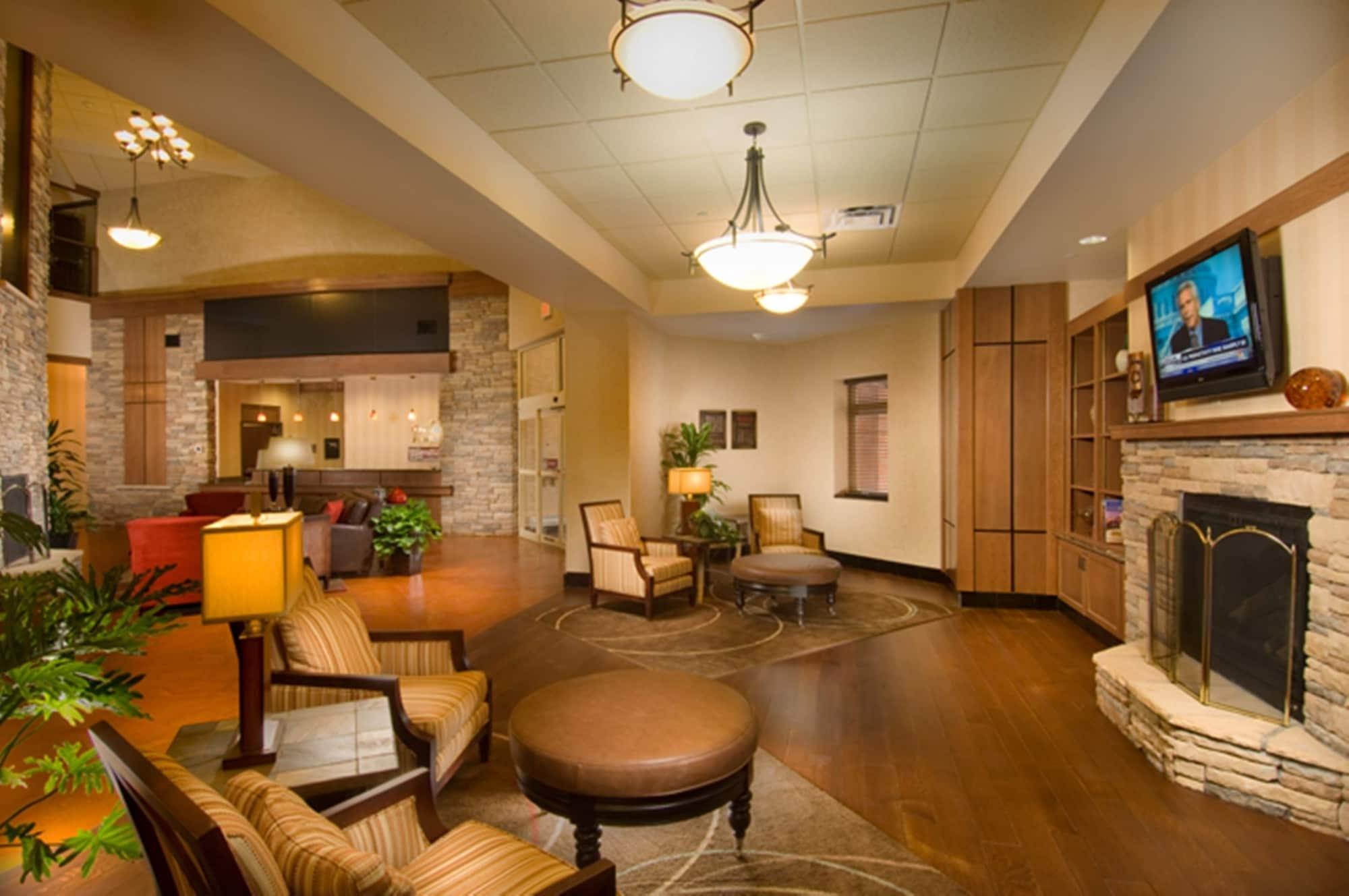 Vista Lobby Drury Inn & Suites Flagstaff