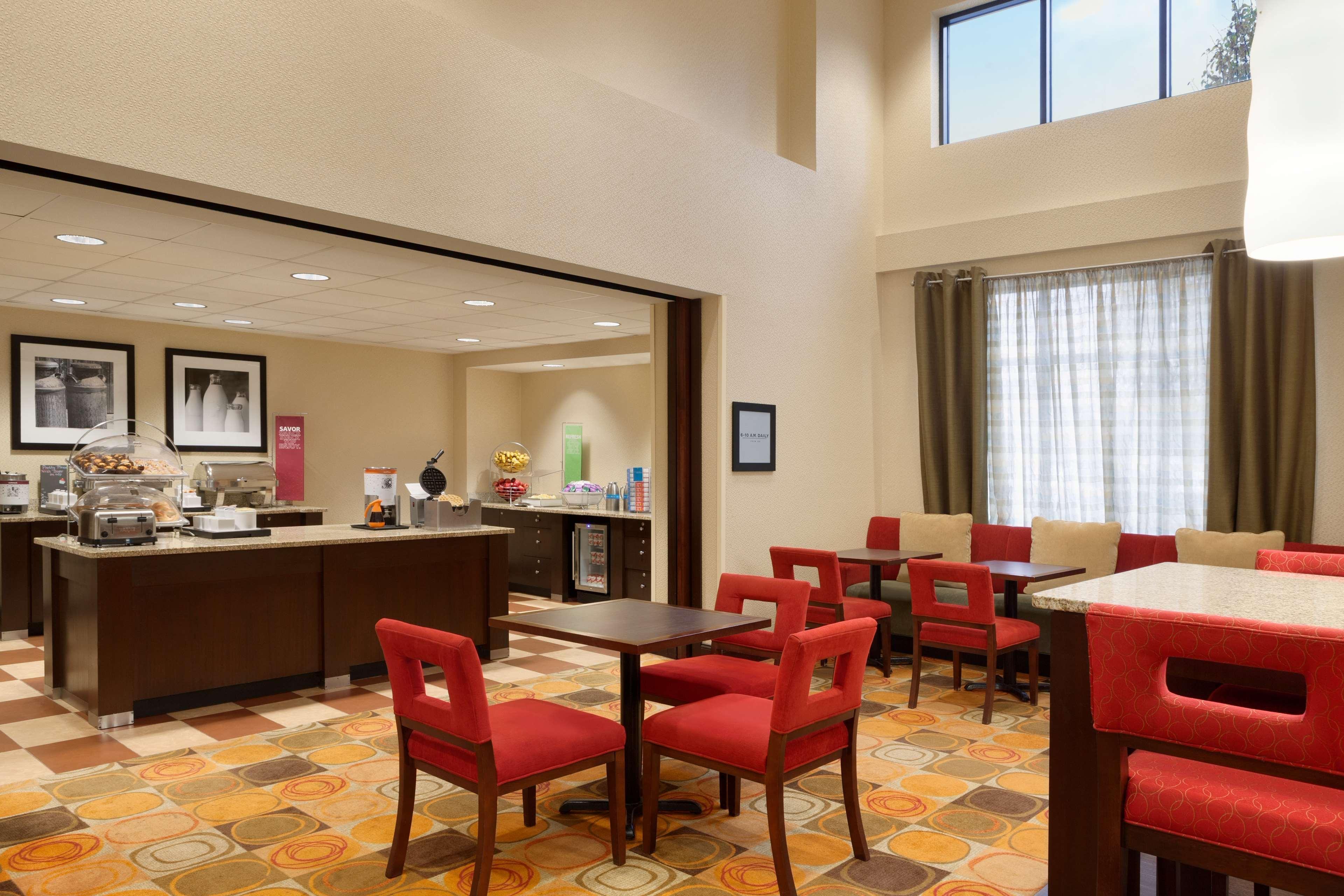 Restaurant Hampton Inn & Suites Hartford/East Hartford