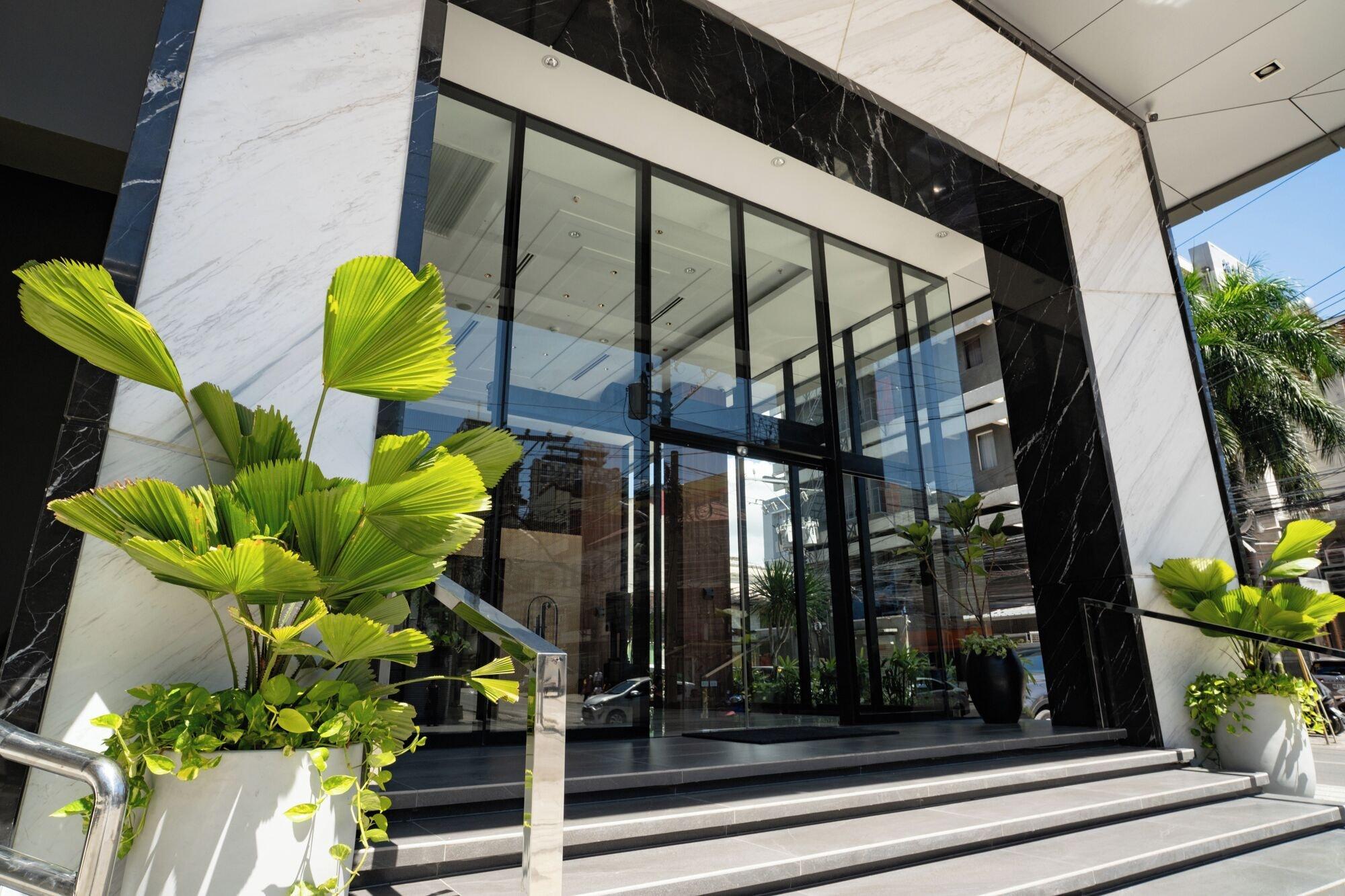 Vista Exterior Amber Hotel - Cebu