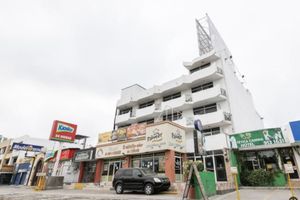 Alojamiento - HOTEL ZONA DORADA