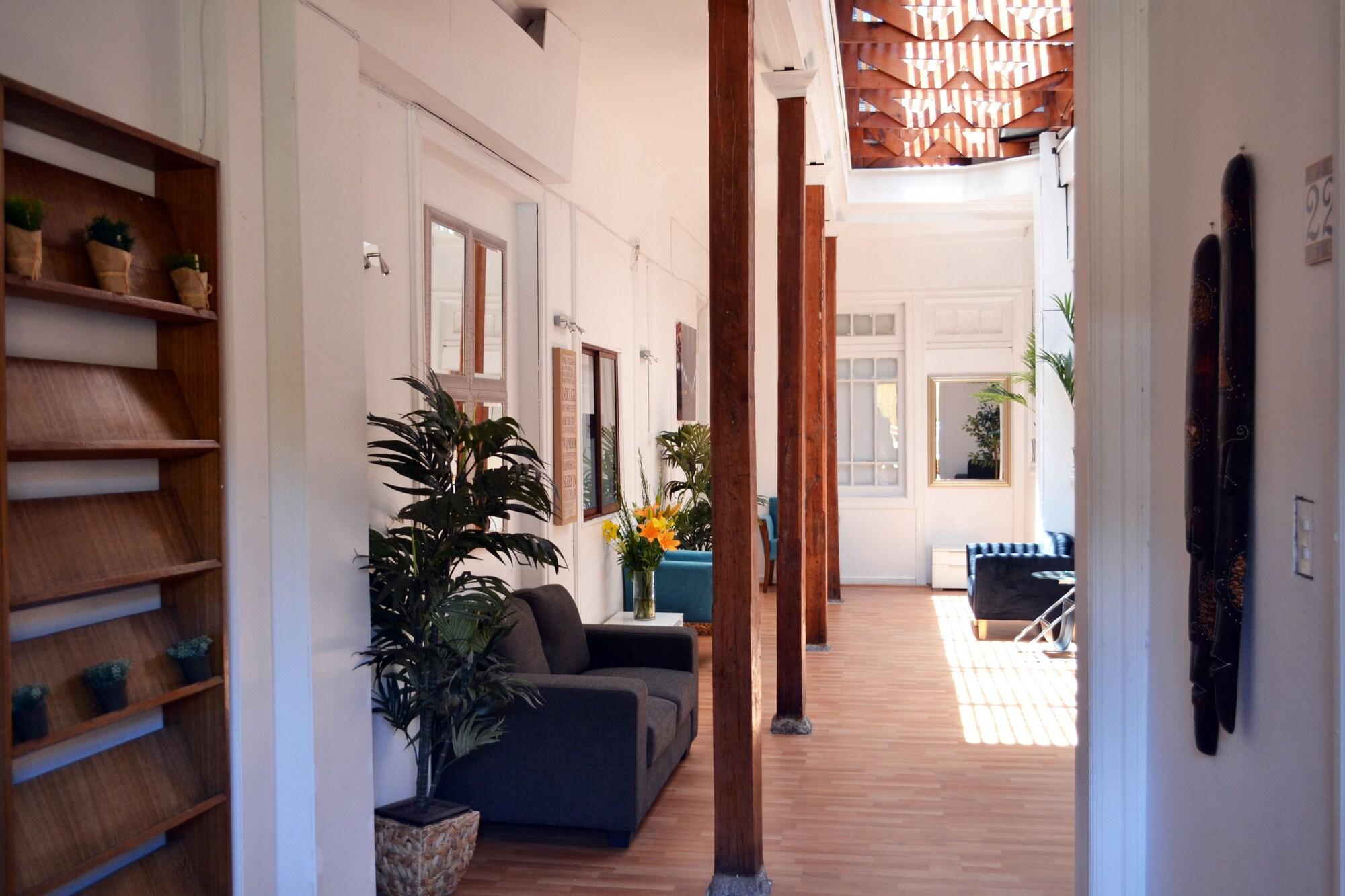 Vista Lobby Casona Recoleta