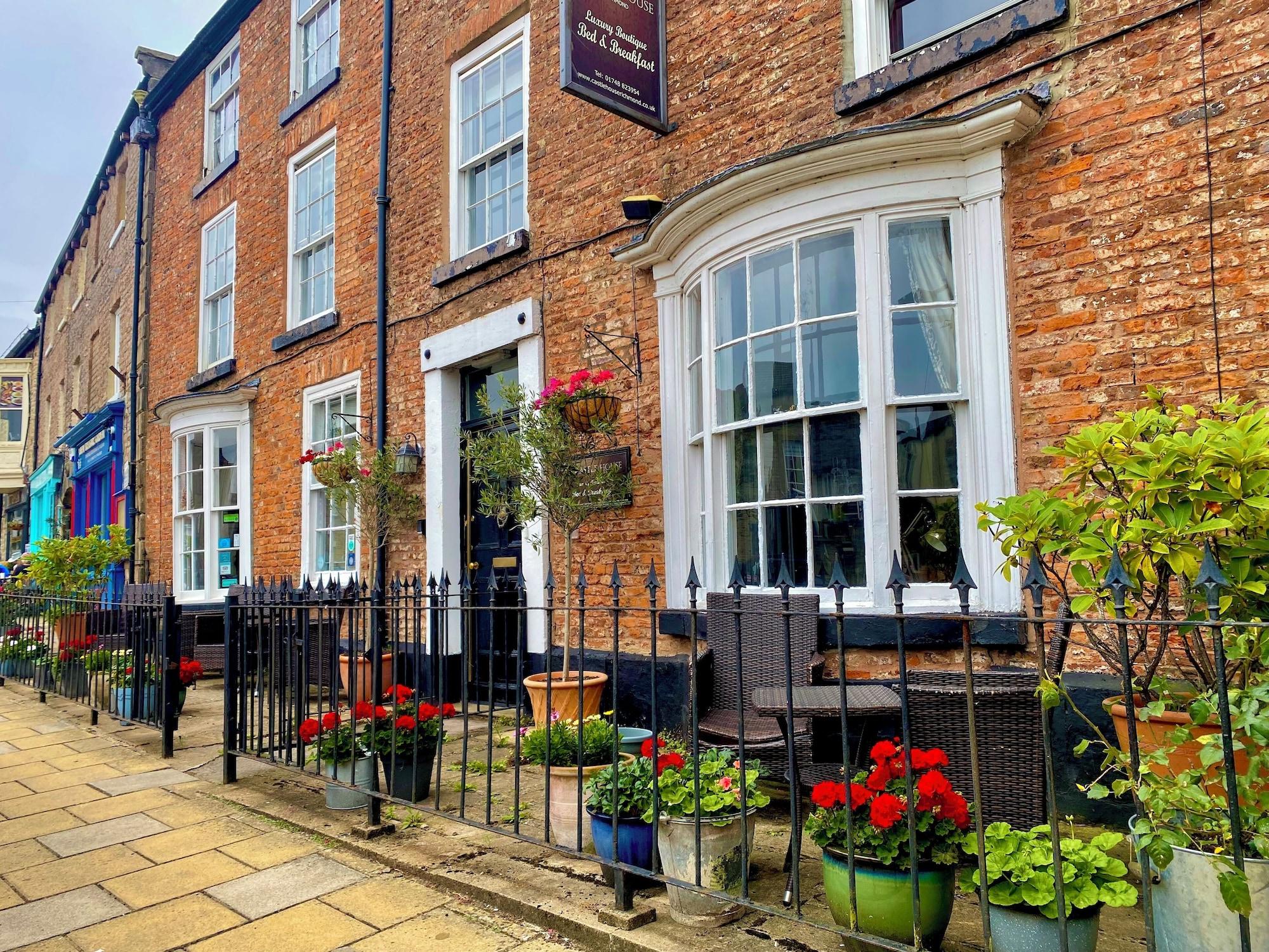 Vista Exterior The Castle House Luxury Bed & Breakfast