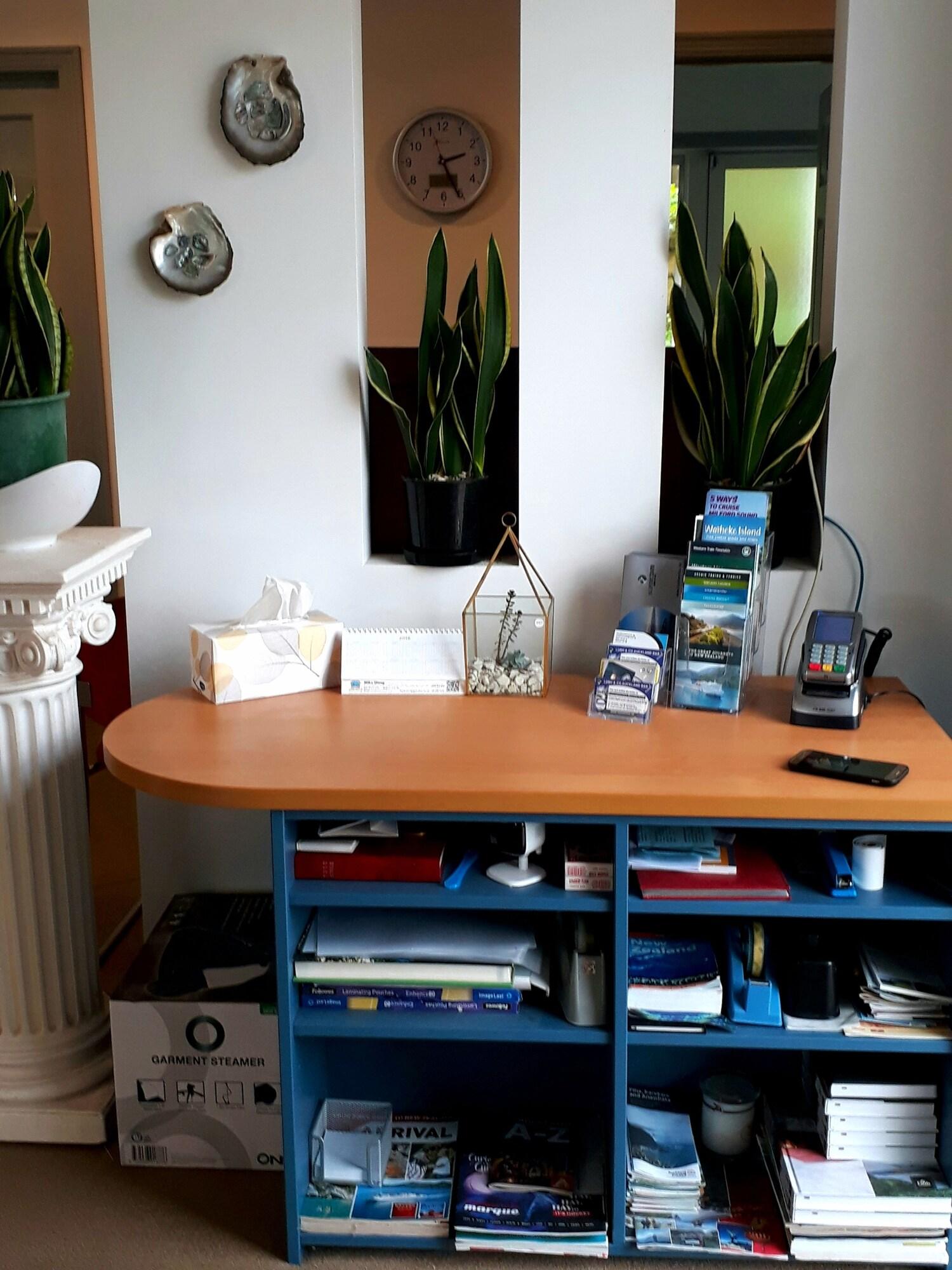 Vista Lobby Lush & Co Auckland Bed & Breakfast