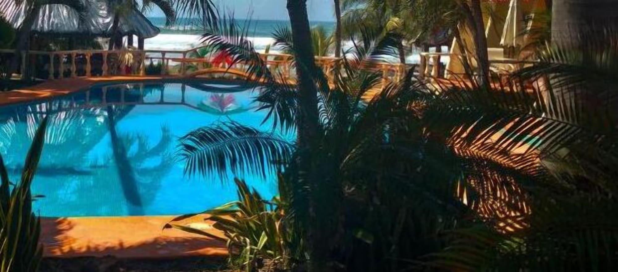 Vista Piscina Hotel Brisas de Verano