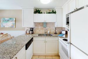 Alquiler Vacacional - Large First Floor Oceanfront Condo on the Boardwalk<br>Regency Unit 2