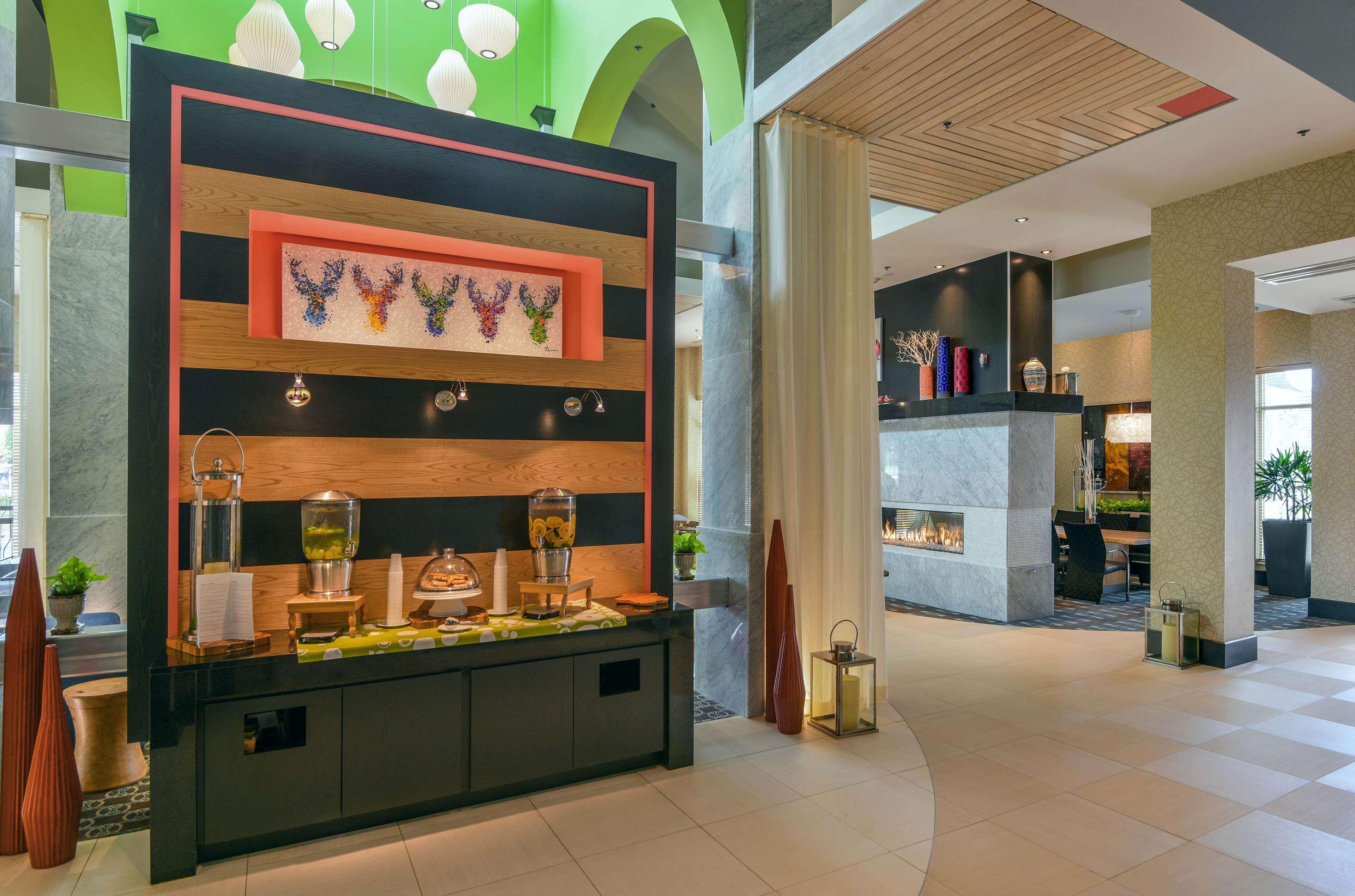 Vista Lobby Hilton Garden Inn Raleigh /Crabtree Valley