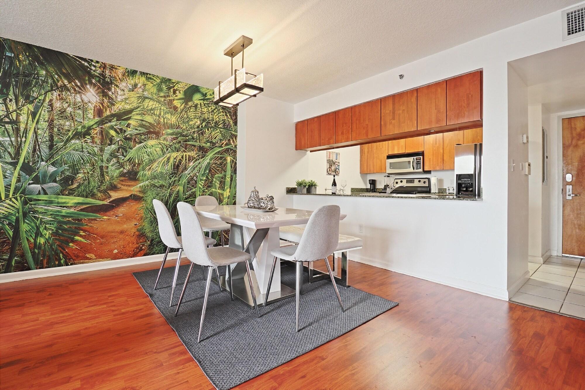 Restaurant OneLuxStay in the Heart of Brickell
