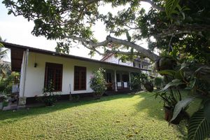 Alojamiento - Manel Guesthouse