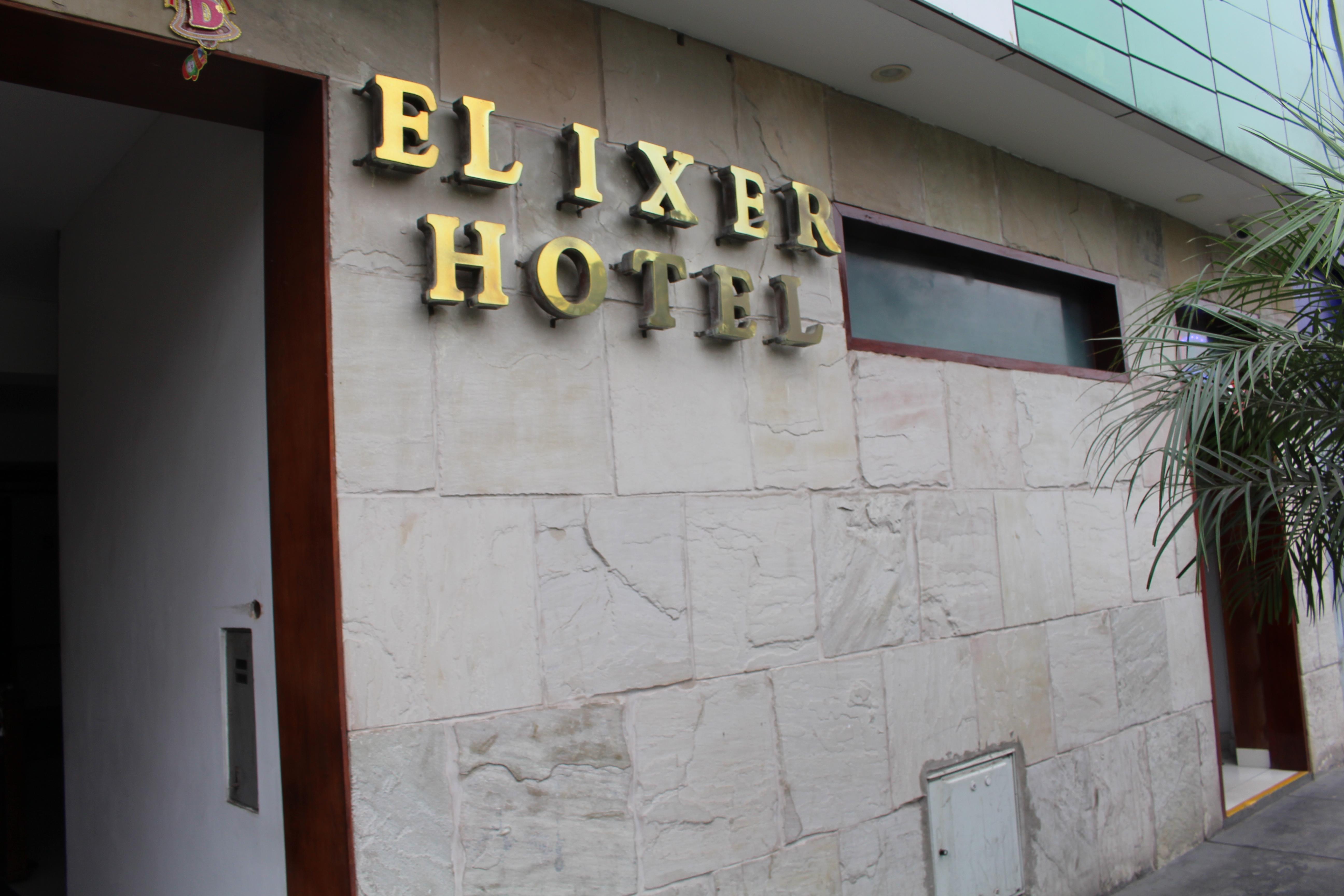 Vista Exterior Elixer Hotel