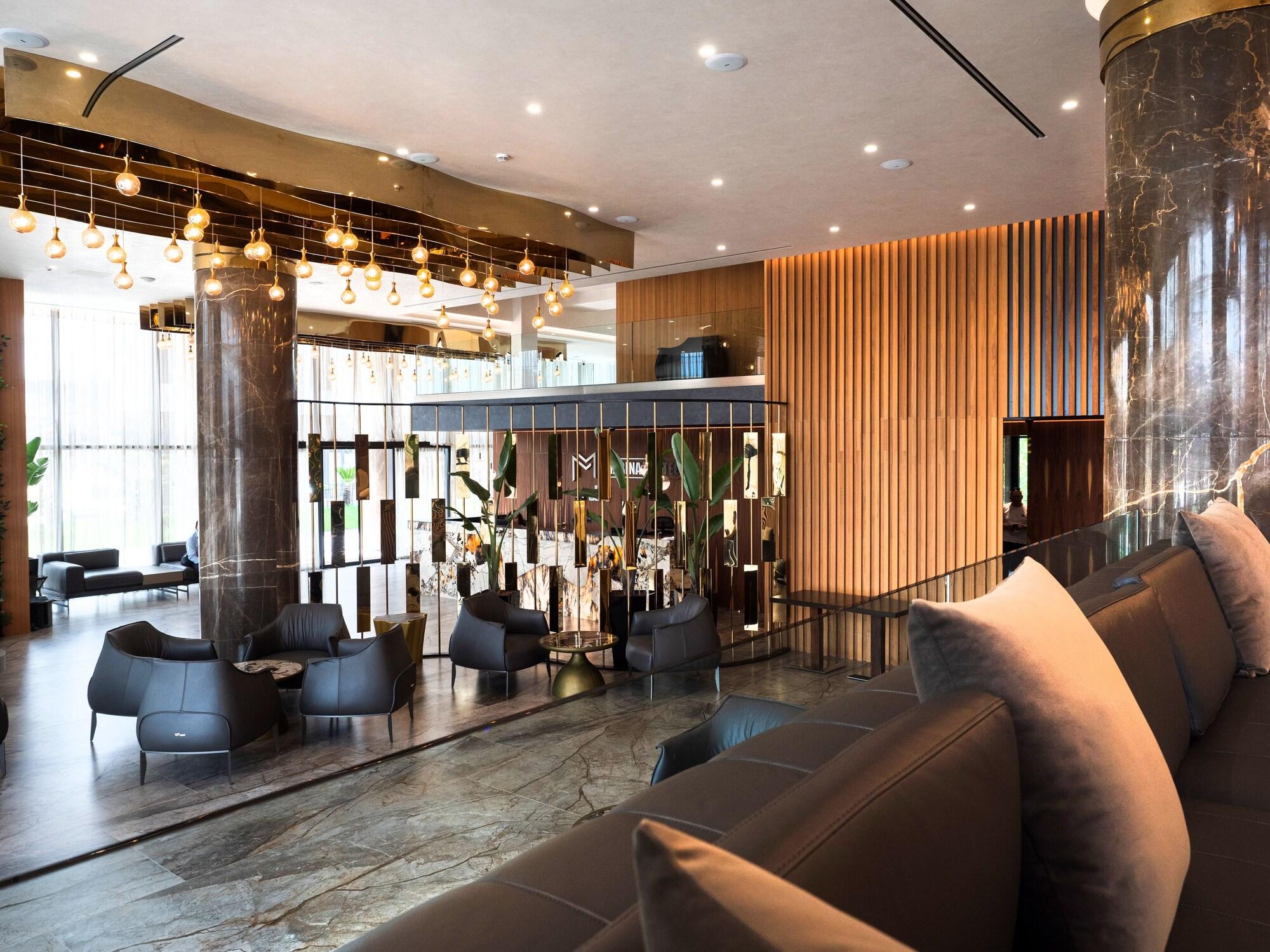 Bar/Salón Marinaj Hotel