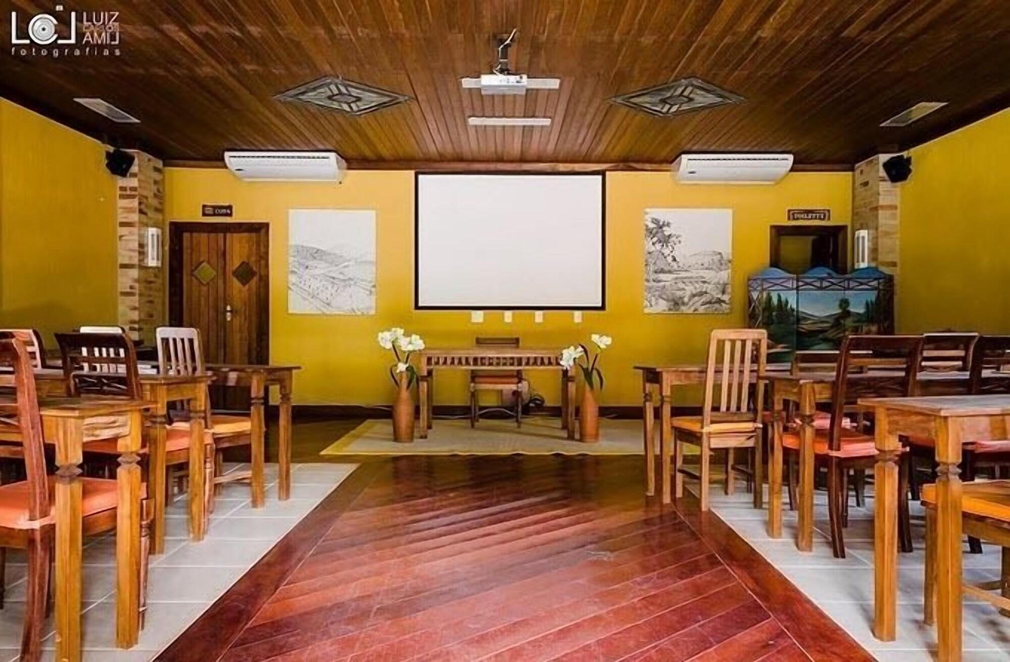 Sala de Reuniones Ecoresort Chales San Thomaz