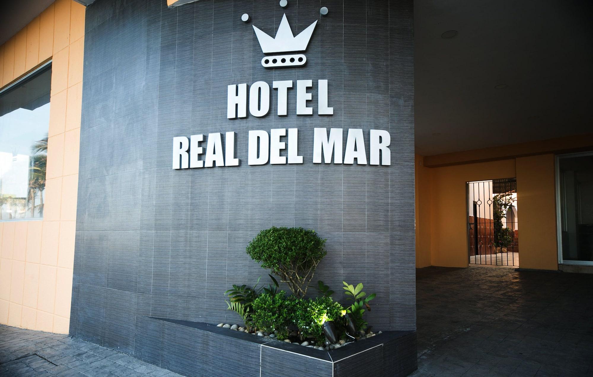 Vista Exterior Hotel Real del Mar