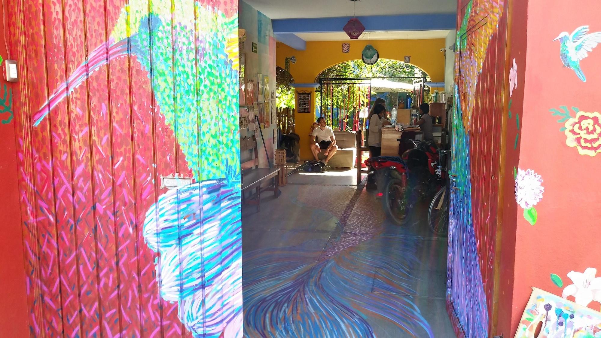 Vista Exterior Azul Cielo Hostel