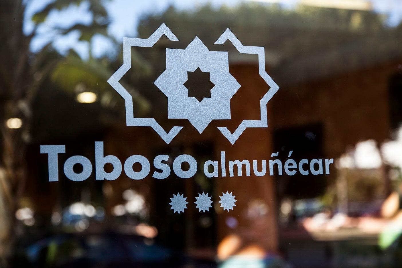 Vista Exterior Hotel Toboso Almuñécar