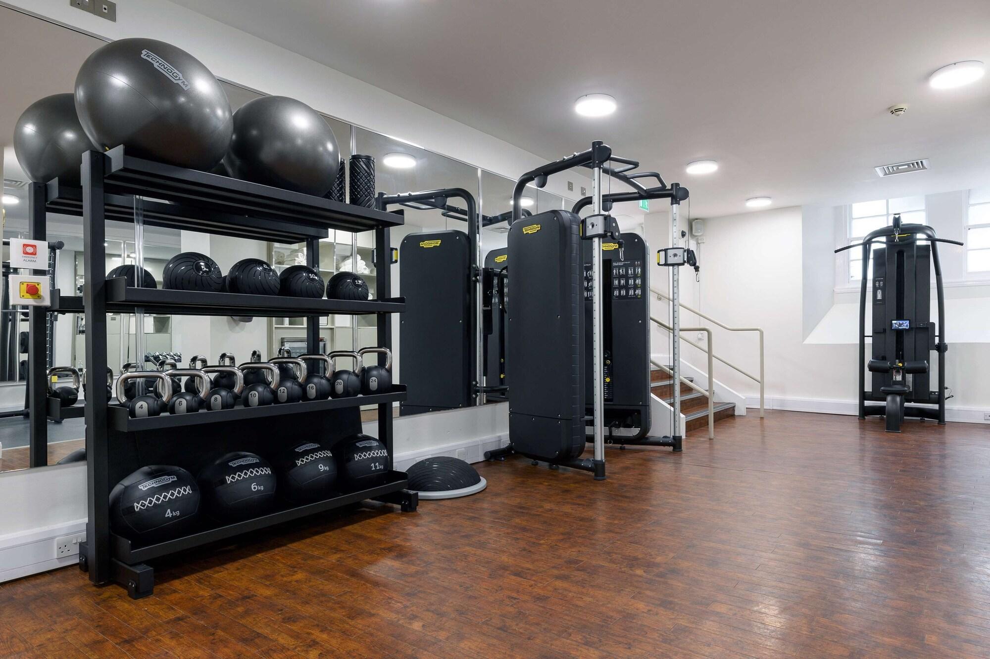 Gimnasio The Caledonian Edinburgh, Curio Collection by Hilton