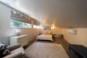 Alquiler Vacacional - Waterfront Escape on 2 Acres – 2 Cozy Cabins with Fire Pit & Nature Views