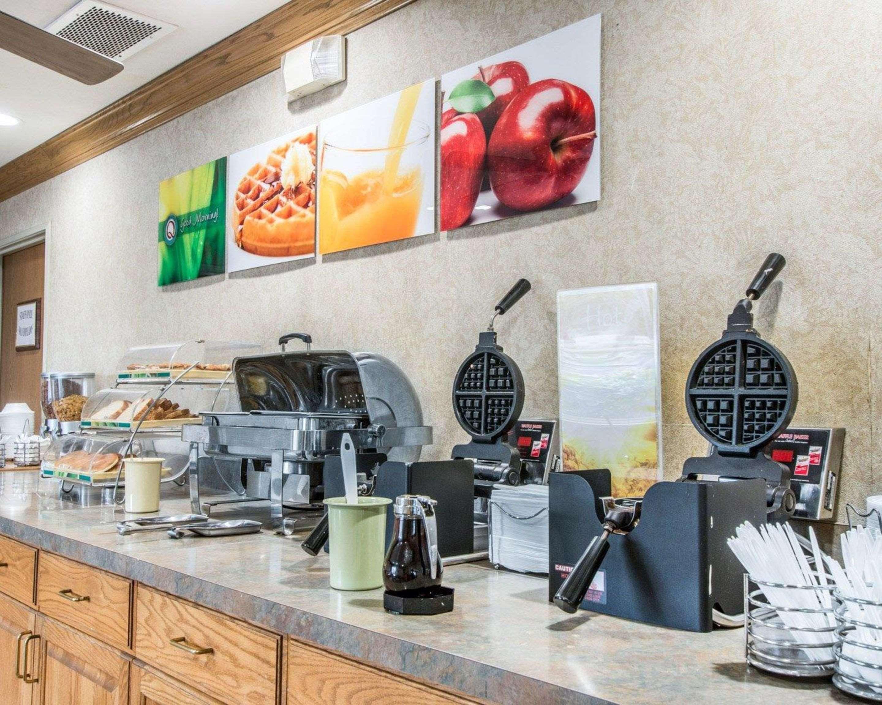 Restaurant Quality Suites San Diego Otay Mesa