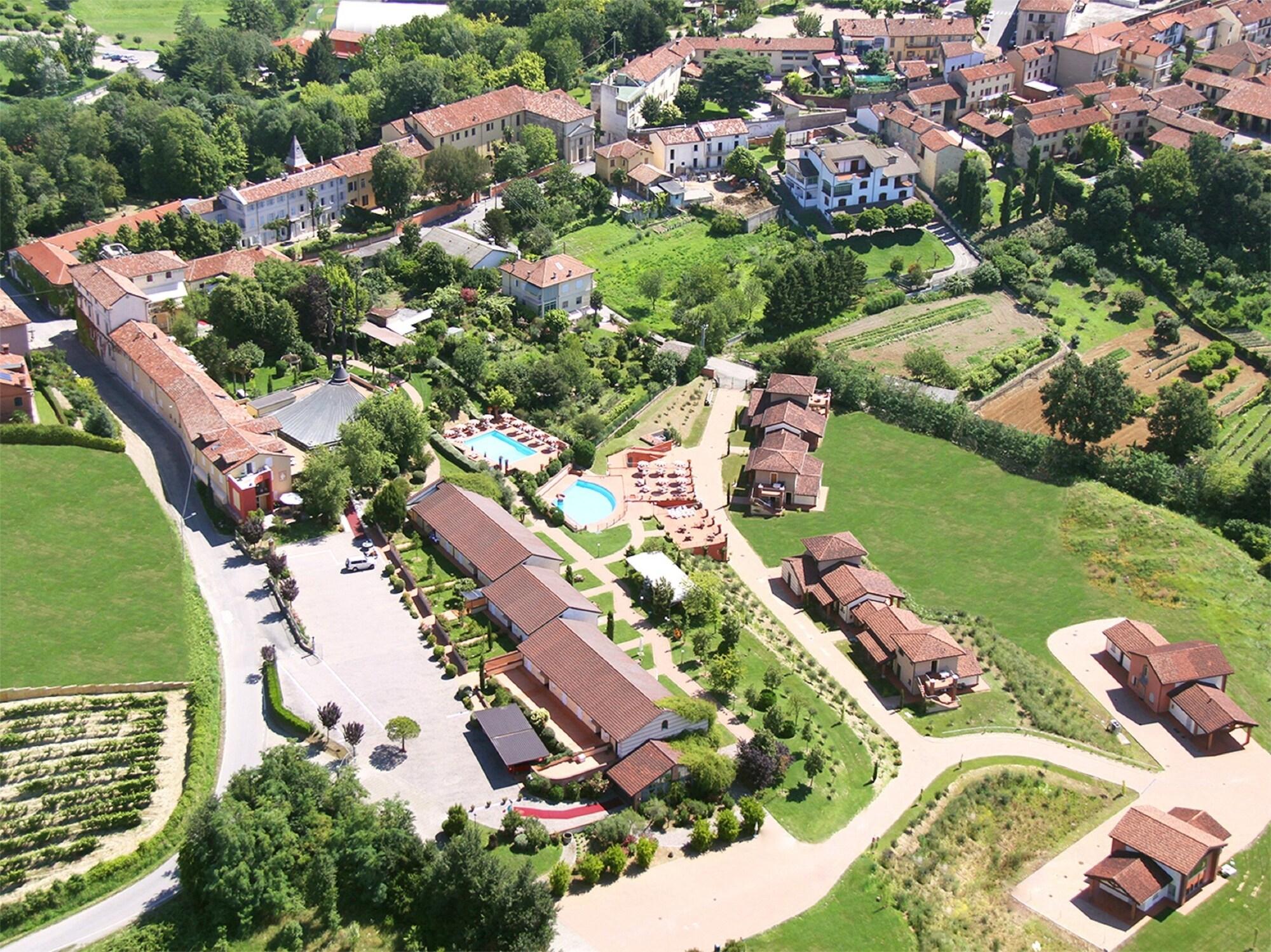 Vista Exterior Ariotto Village