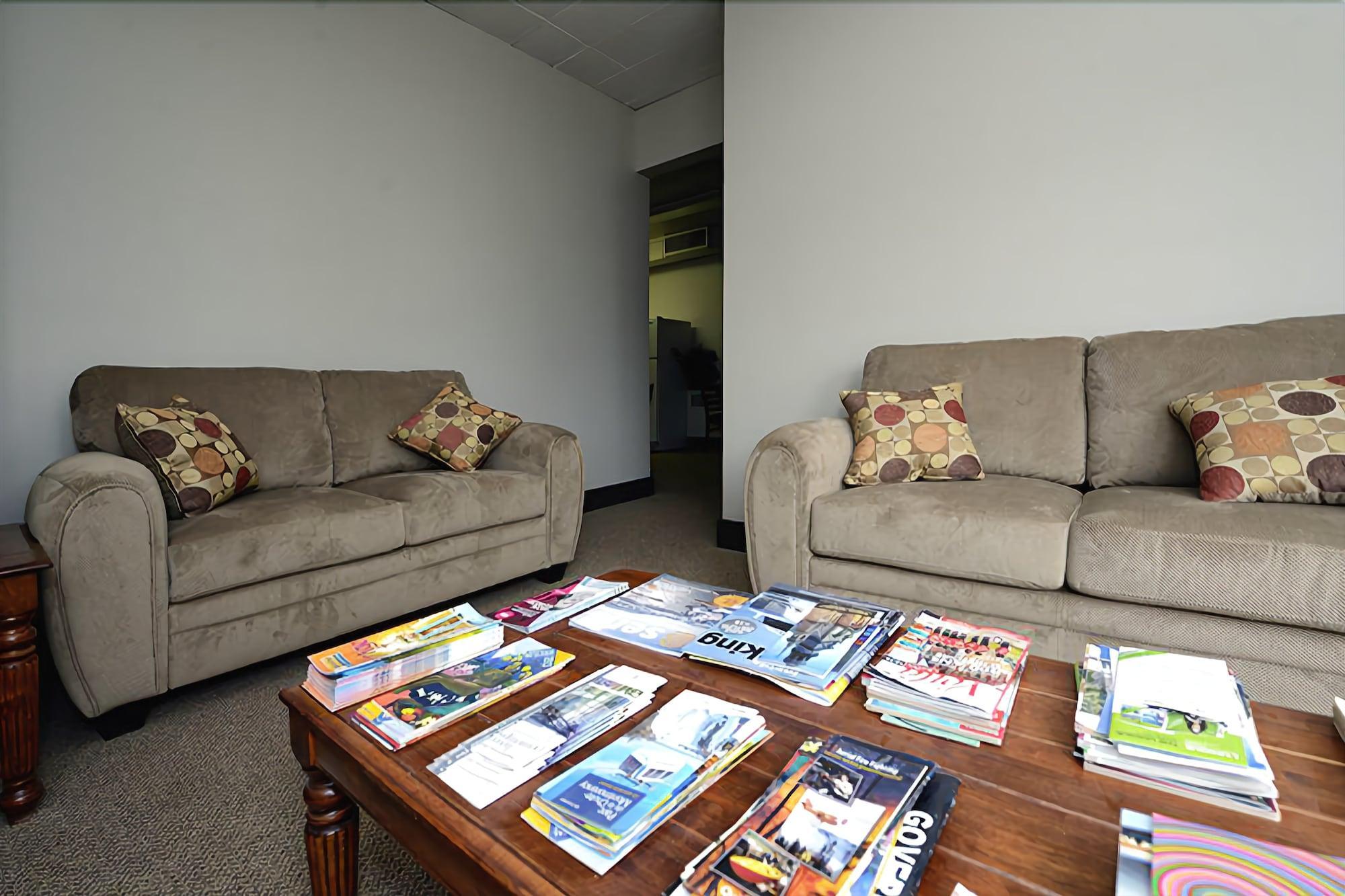 Bar/Salón Gîte le 812 - Hostel