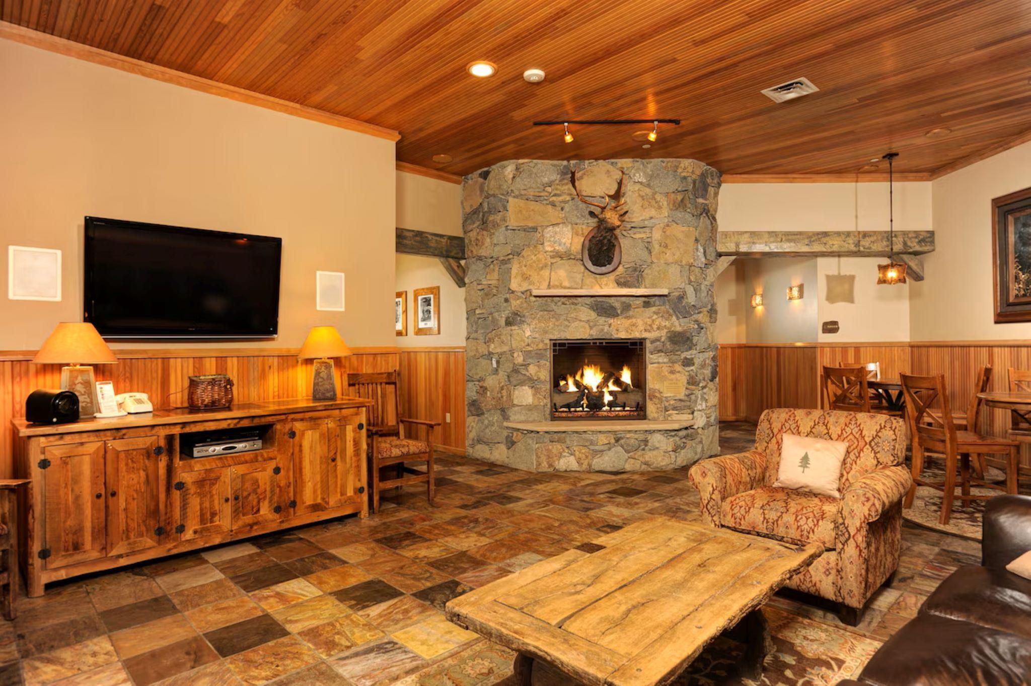 Vista Lobby Jackpine & Black Bear Condos by Vail Resorts