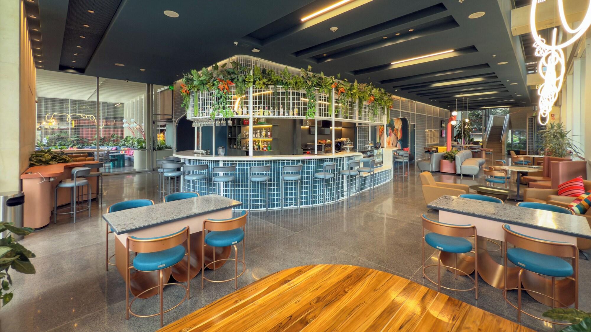 Vista Lobby ibis Medellin