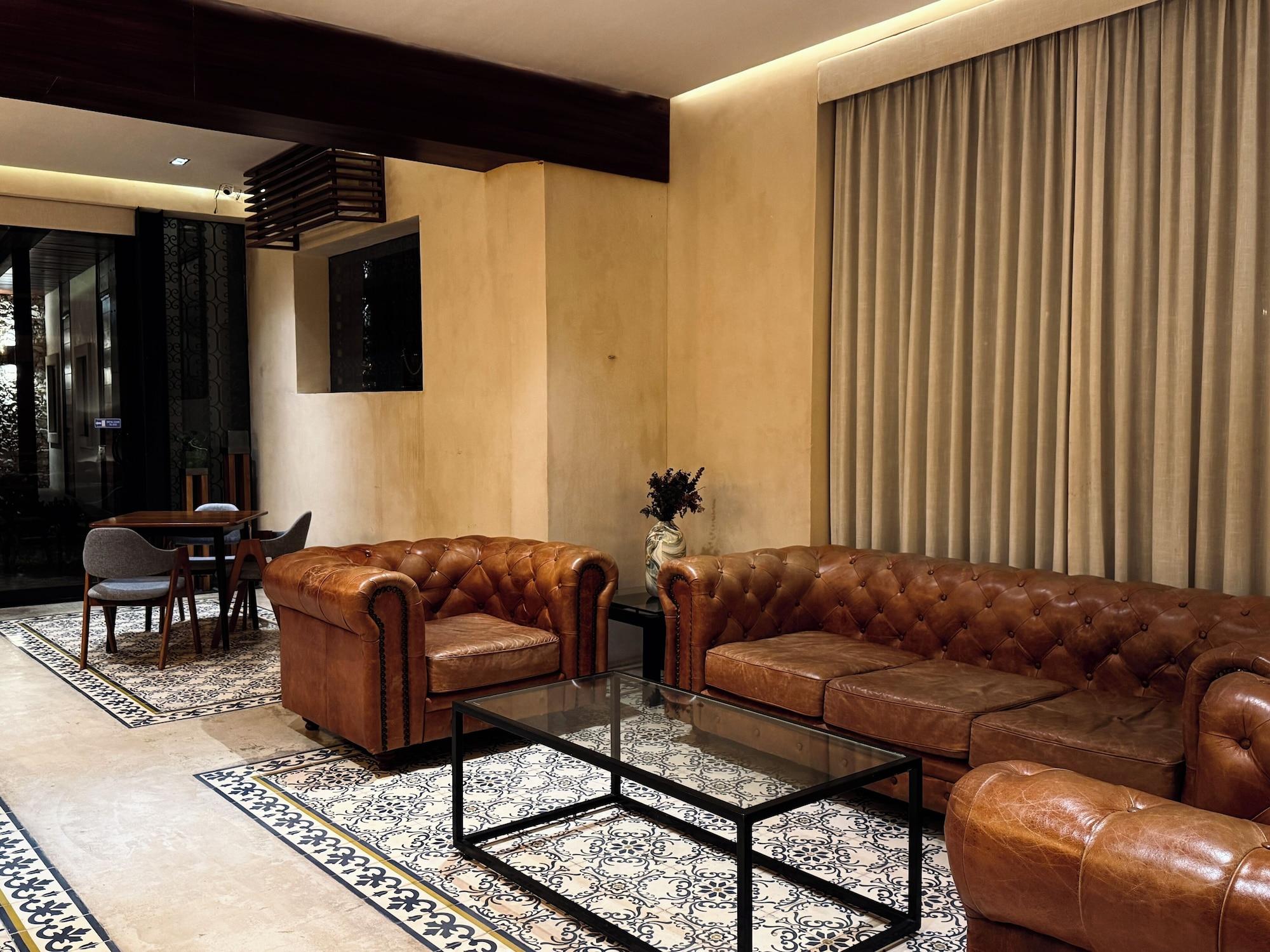 Vista Lobby Hotel Travertino