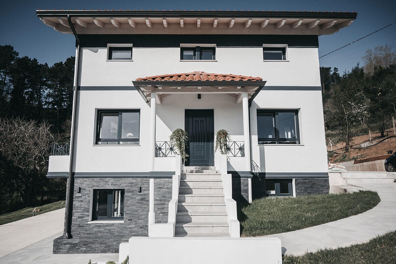 Varios Hotel Neguetxea