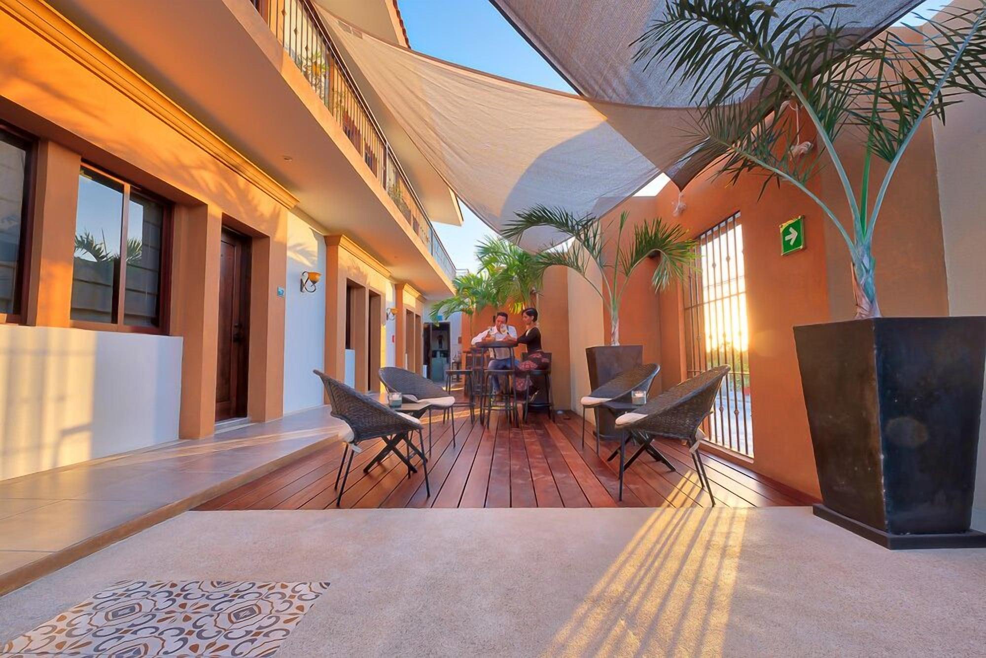 Vista Lobby The Vibe Bed & Breakfast - Adults Only