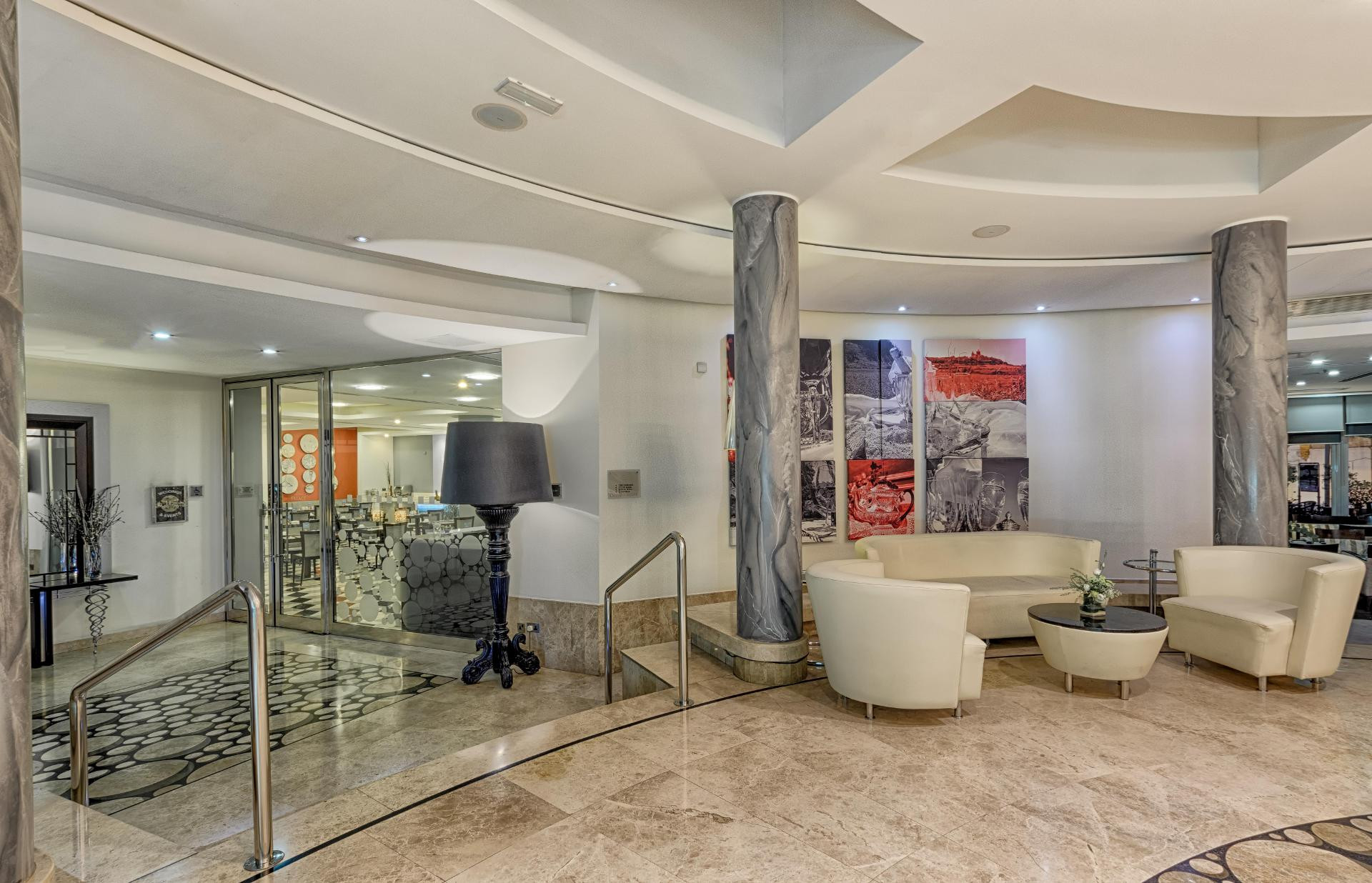 Vista Lobby AX The Palace