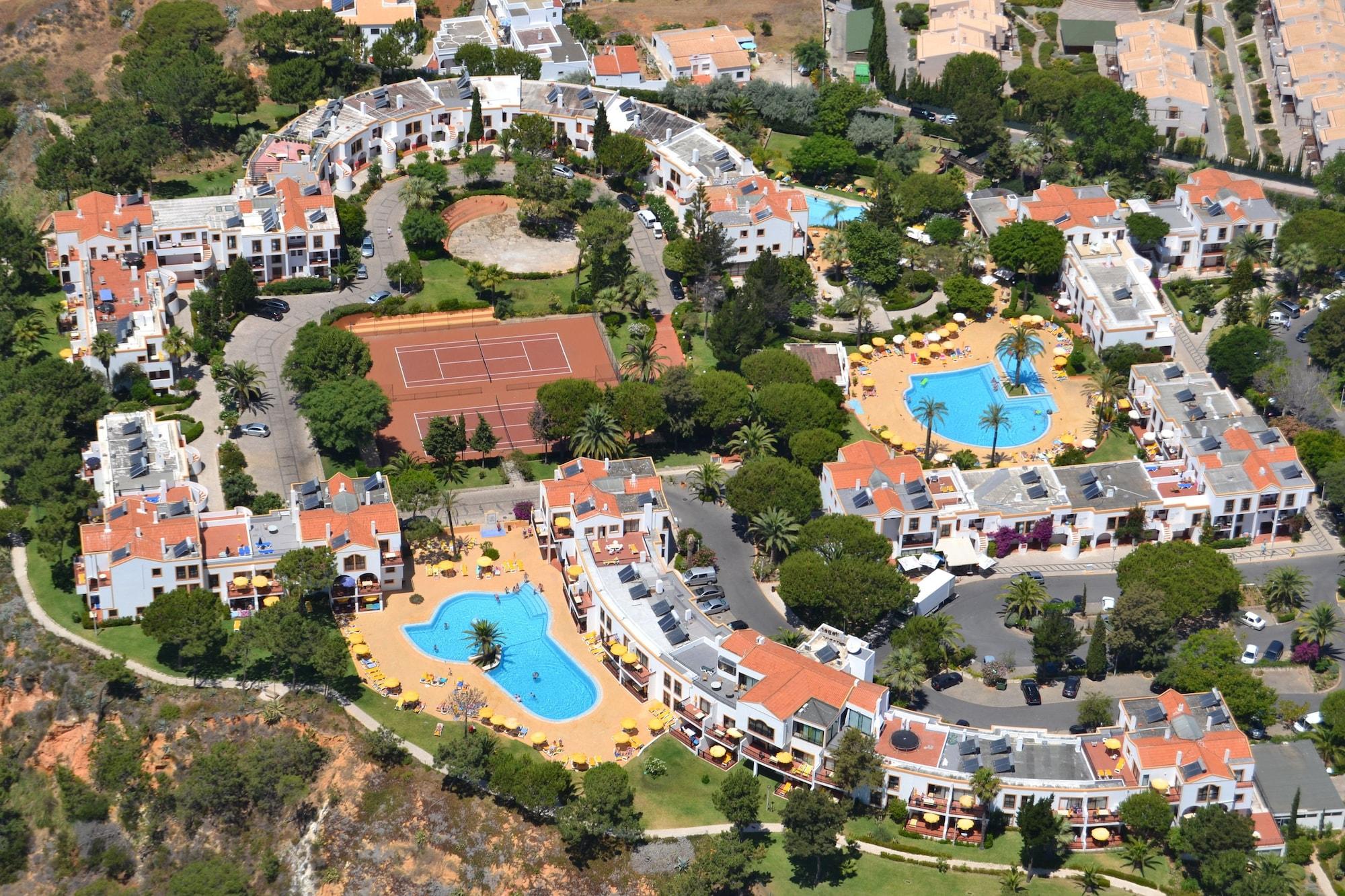 Vista Exterior Alfagar Aparthotel
