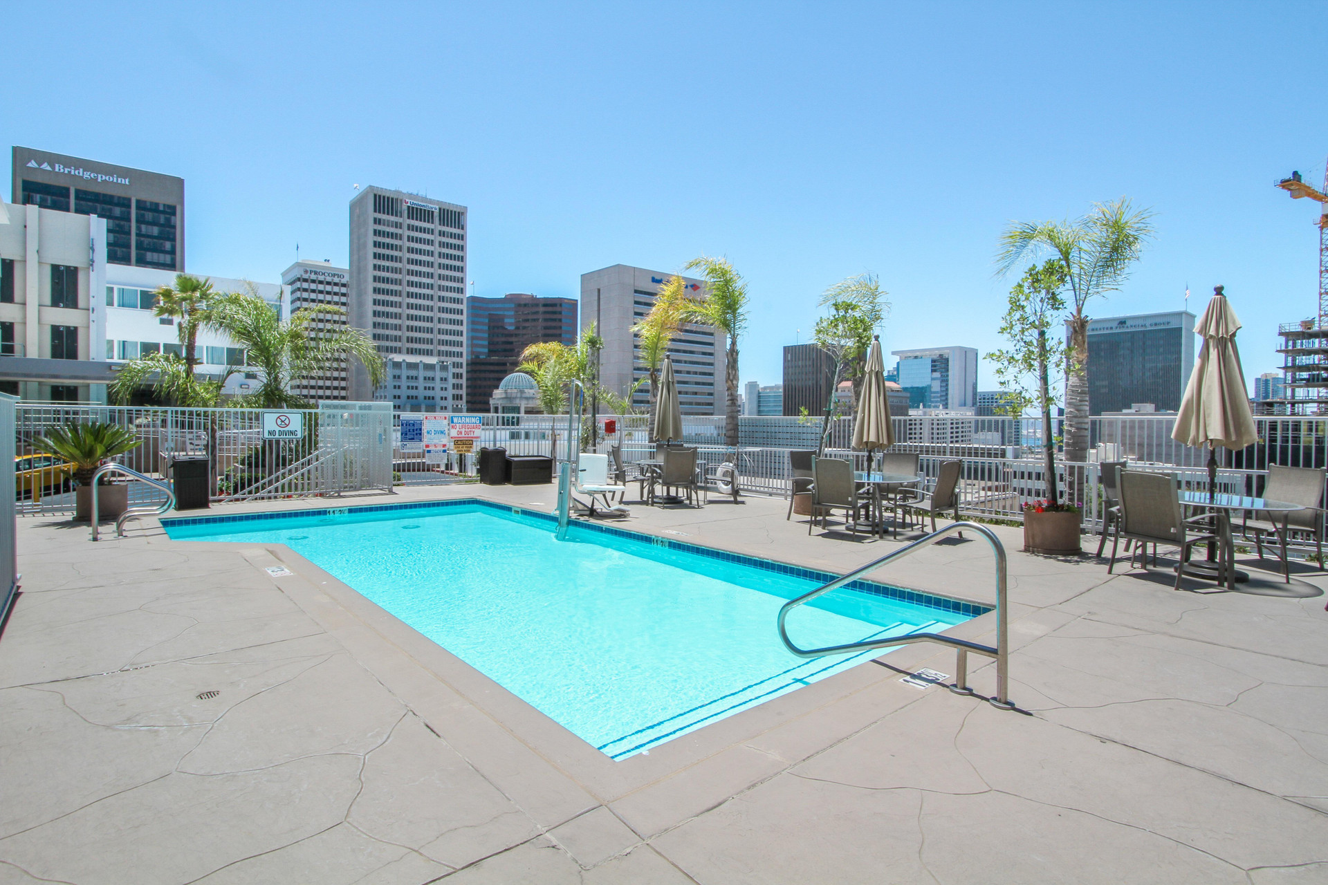 Vista Piscina Holiday Inn Express San Diego Downtown by IHG