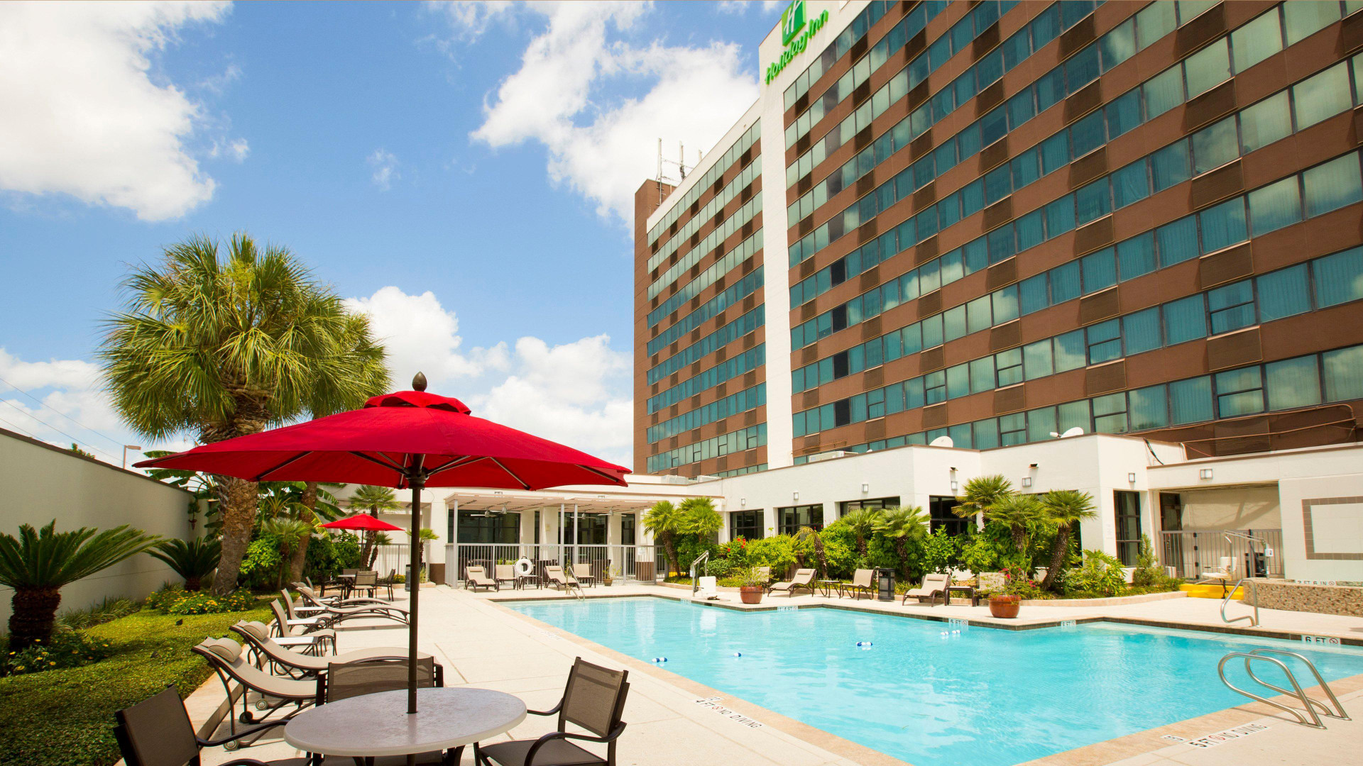 Vista Exterior Holiday Inn Houston S - Nrg Area - Medical Center by IHG