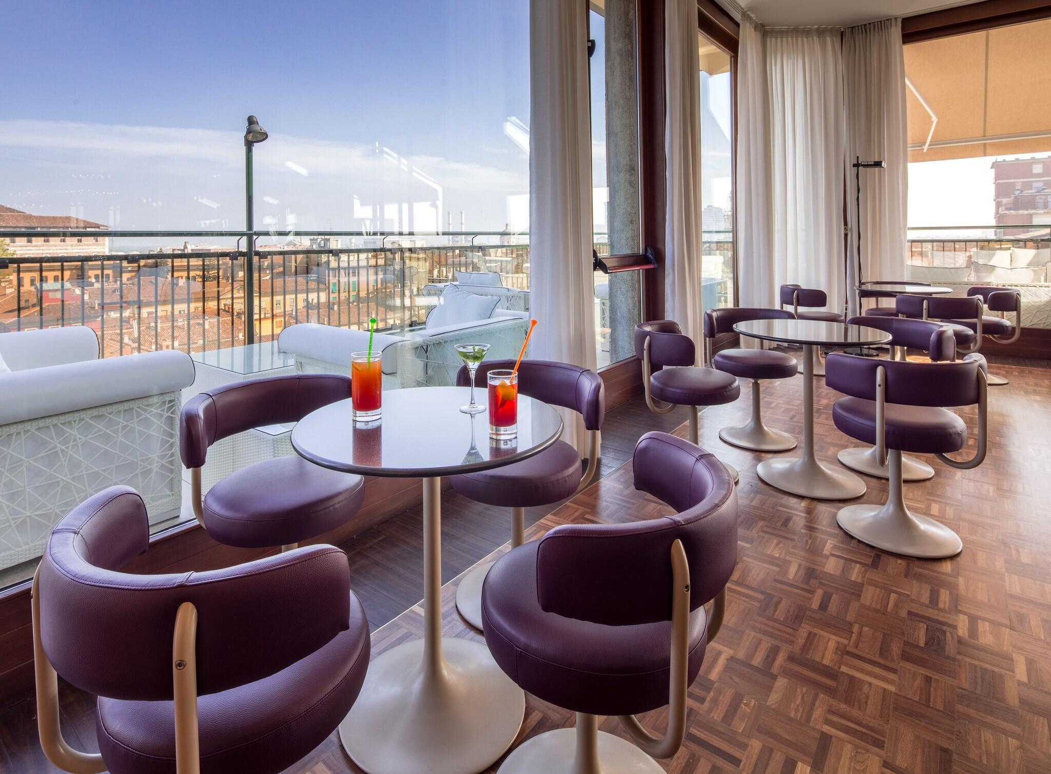 Bar/Salón Grande Albergo Roma
